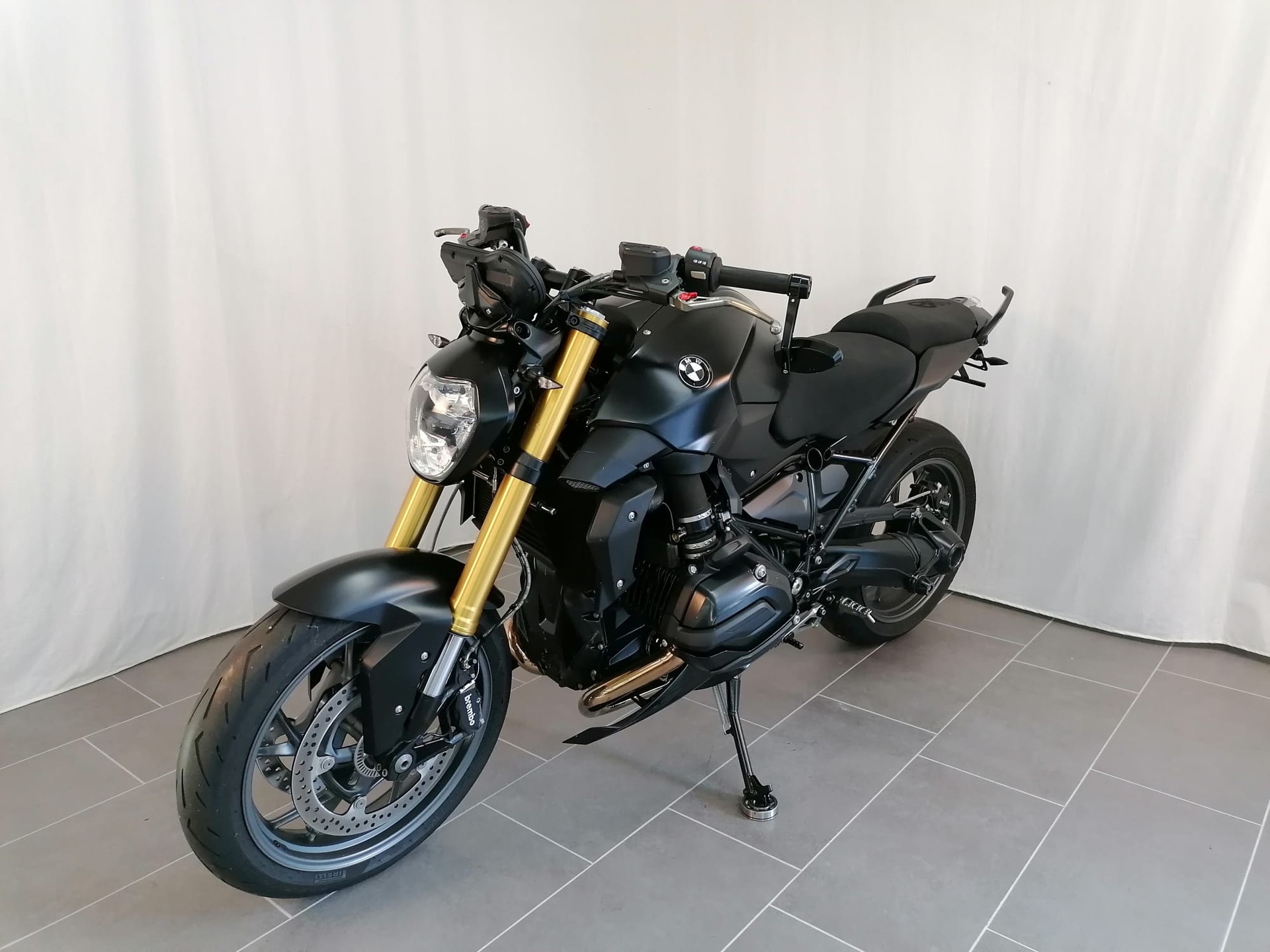 BMW R 1200 R ABS-image-2