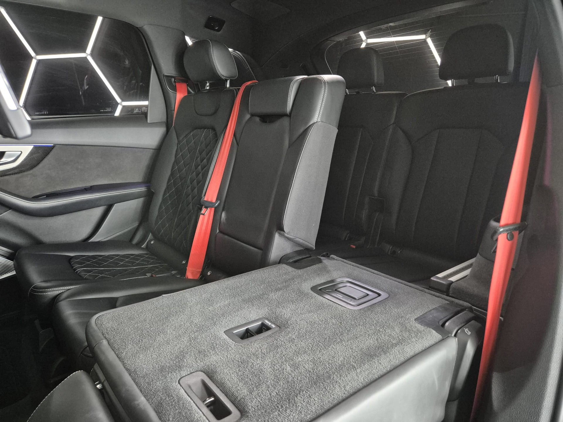 AUDI ABT SQ7 4.0 TDI quattro tiptronic-image-27