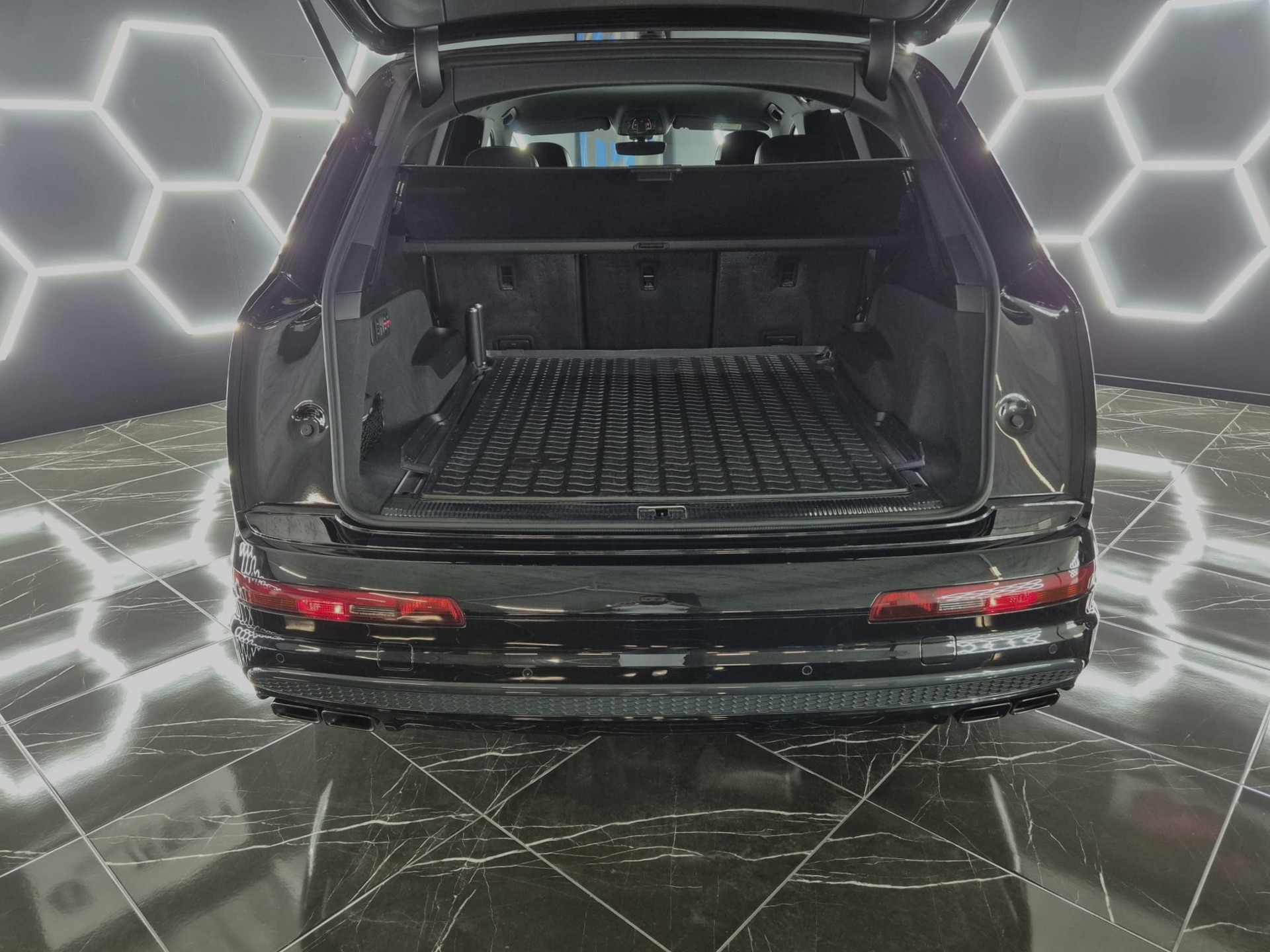 AUDI ABT SQ7 4.0 TDI quattro tiptronic-image-19