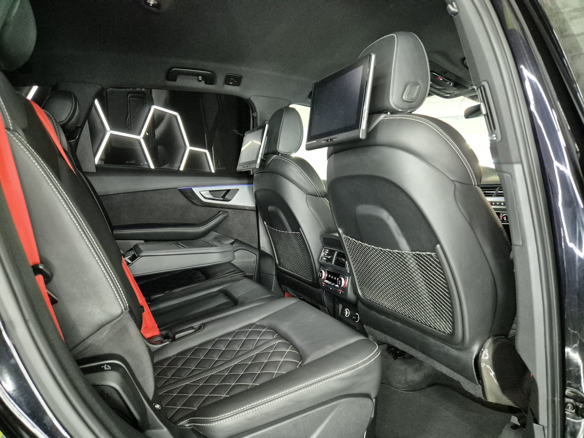 AUDI ABT SQ7 4.0 TDI quattro tiptronic-image-29