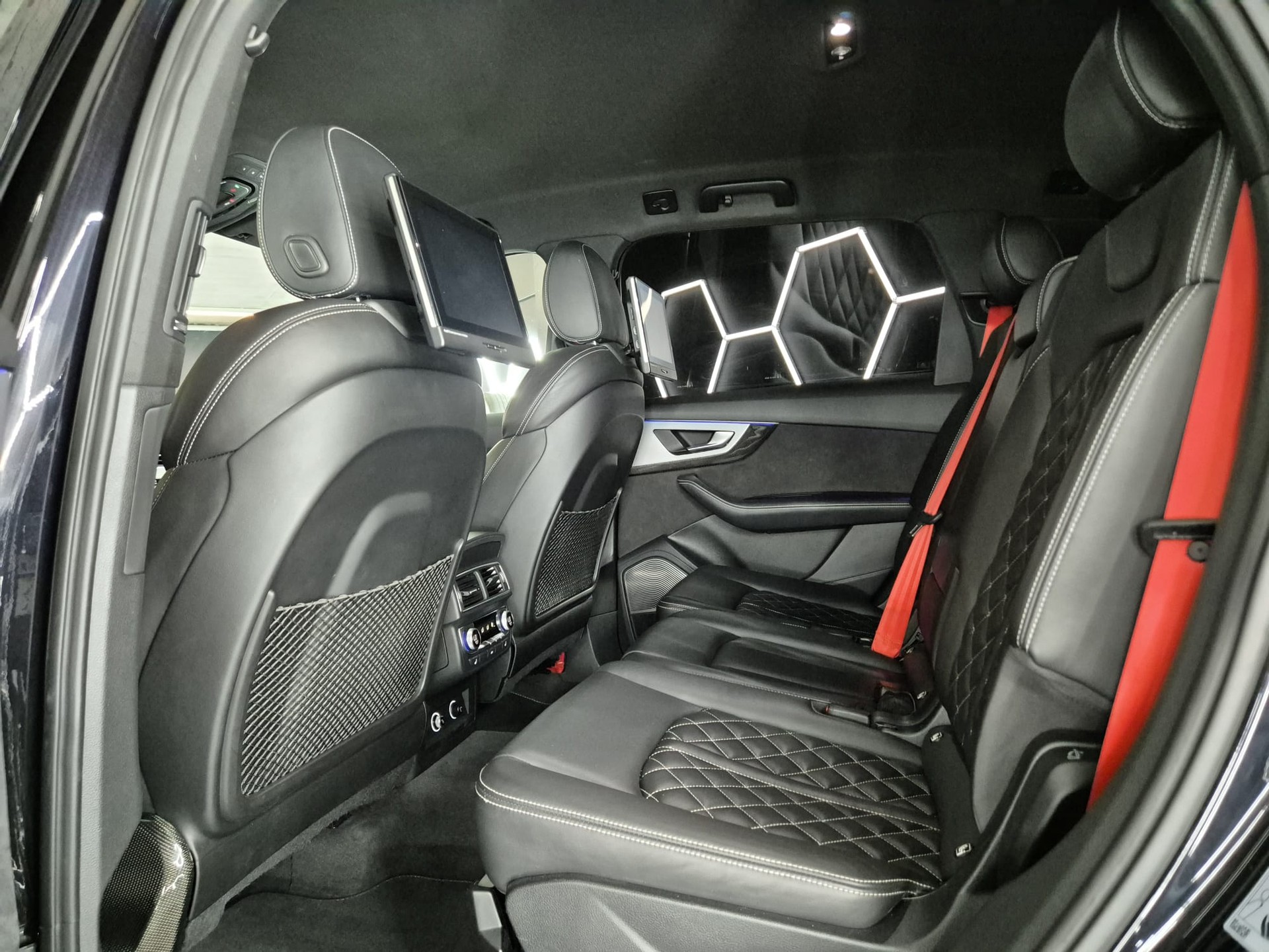 AUDI ABT SQ7 4.0 TDI quattro tiptronic-image-25