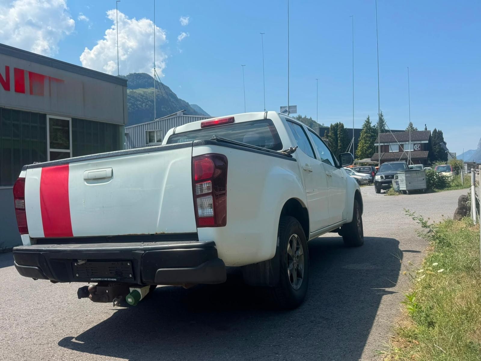 ISUZU D-MAX 2.5 Crew Cab Planet 4x4-image-3
