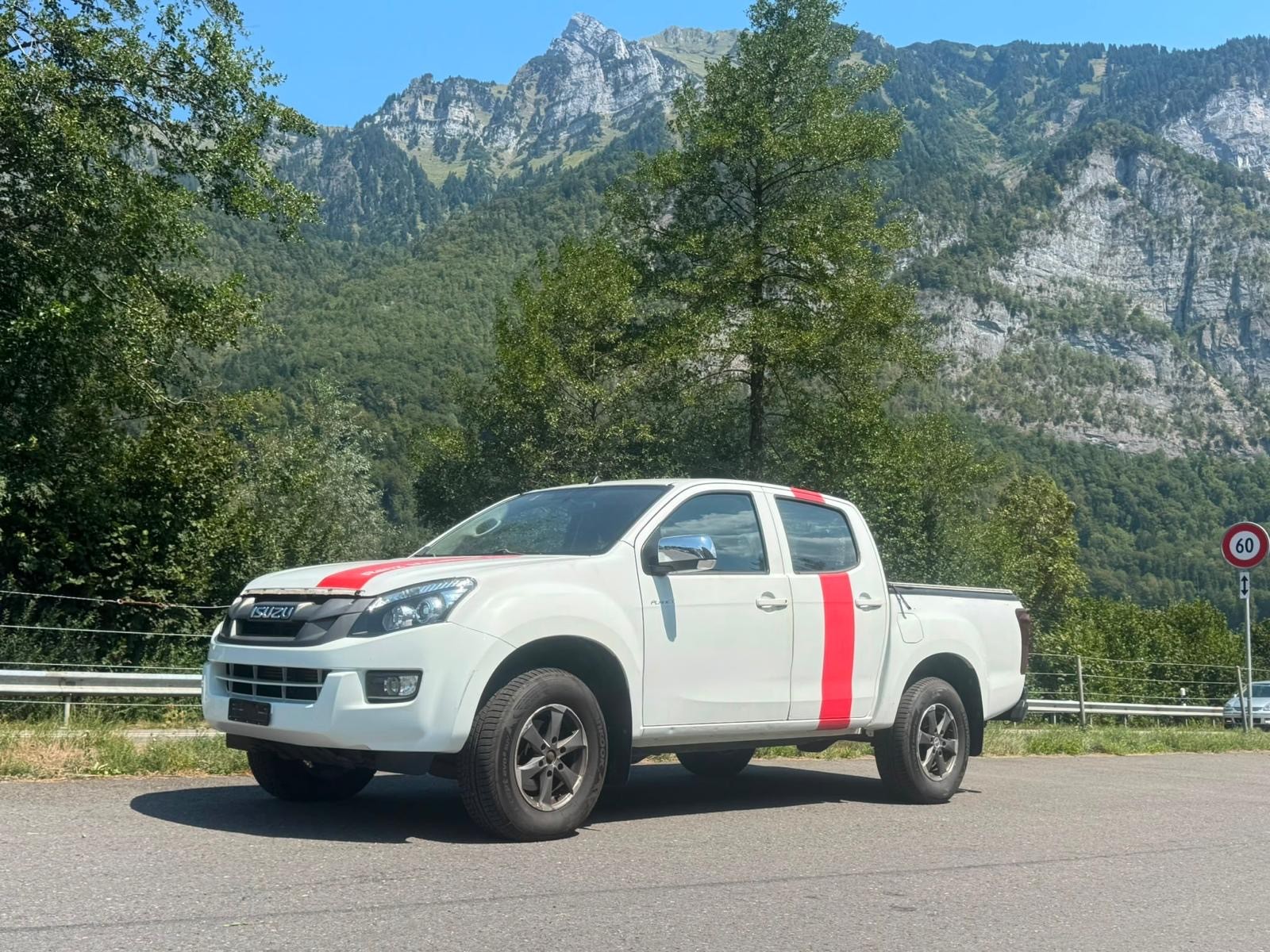 ISUZU D-MAX 2.5 Crew Cab Planet 4x4