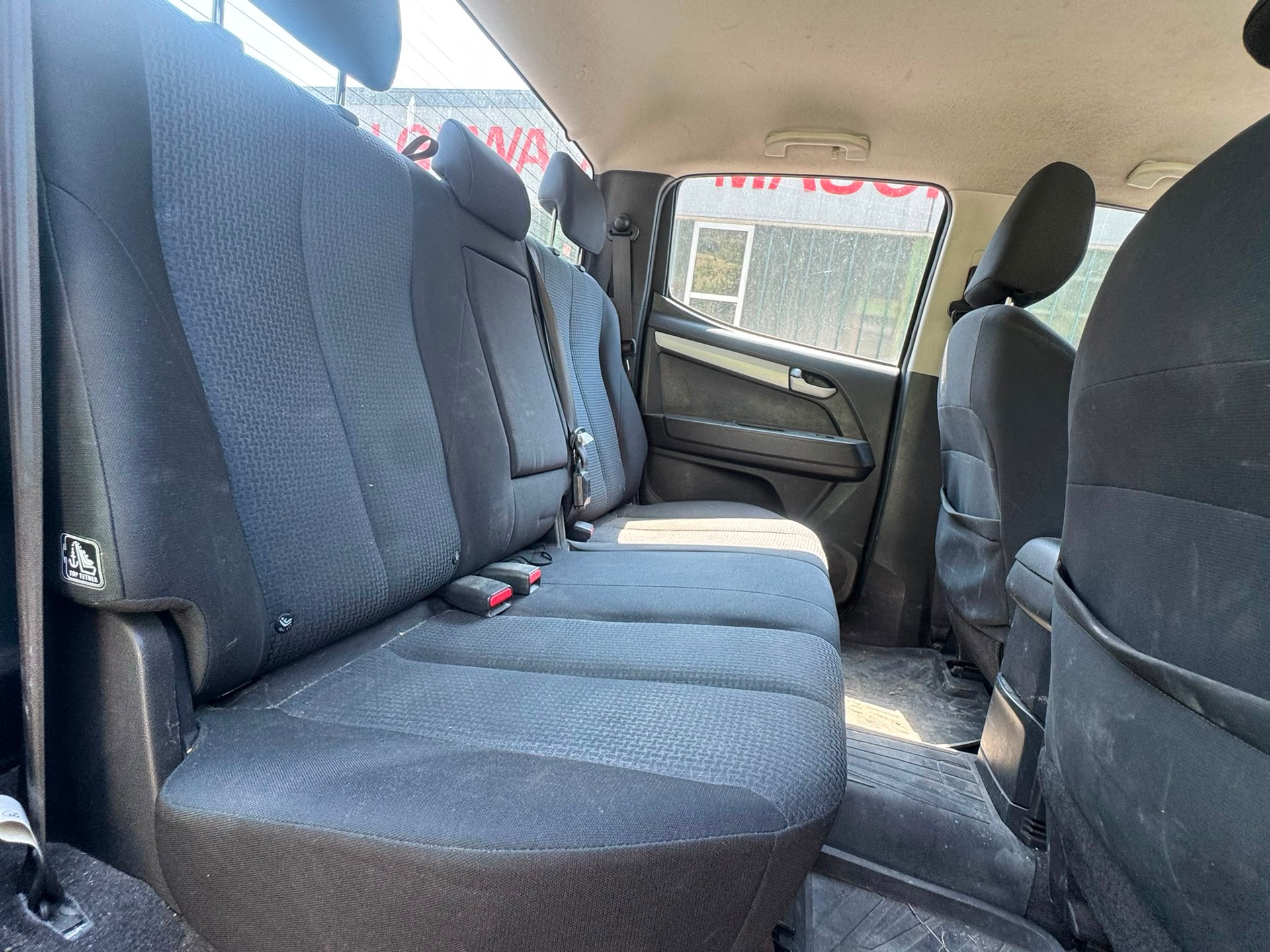 ISUZU D-MAX 2.5 Crew Cab Planet 4x4-image-5