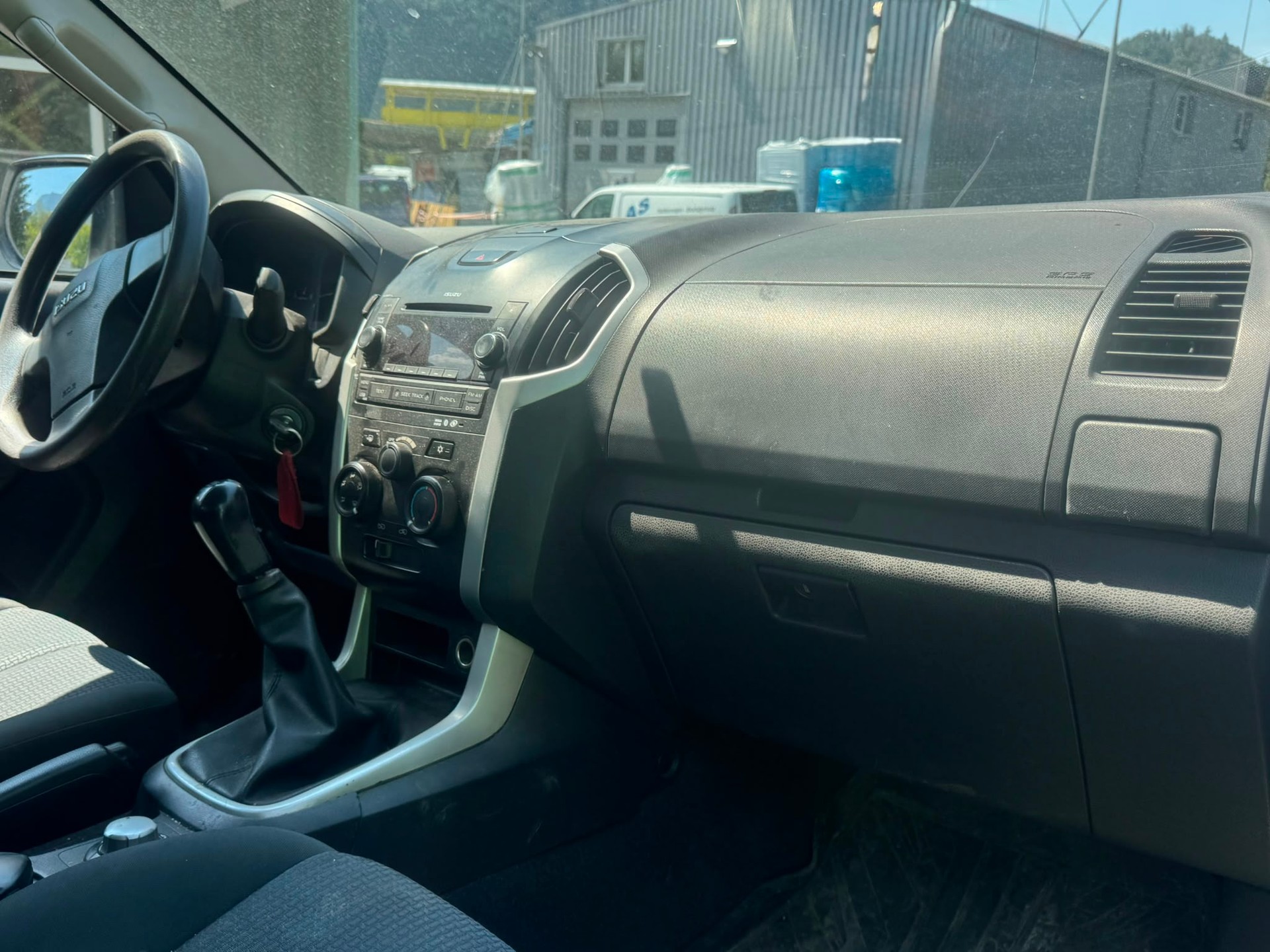 ISUZU D-MAX 2.5 Crew Cab Planet 4x4-image-7