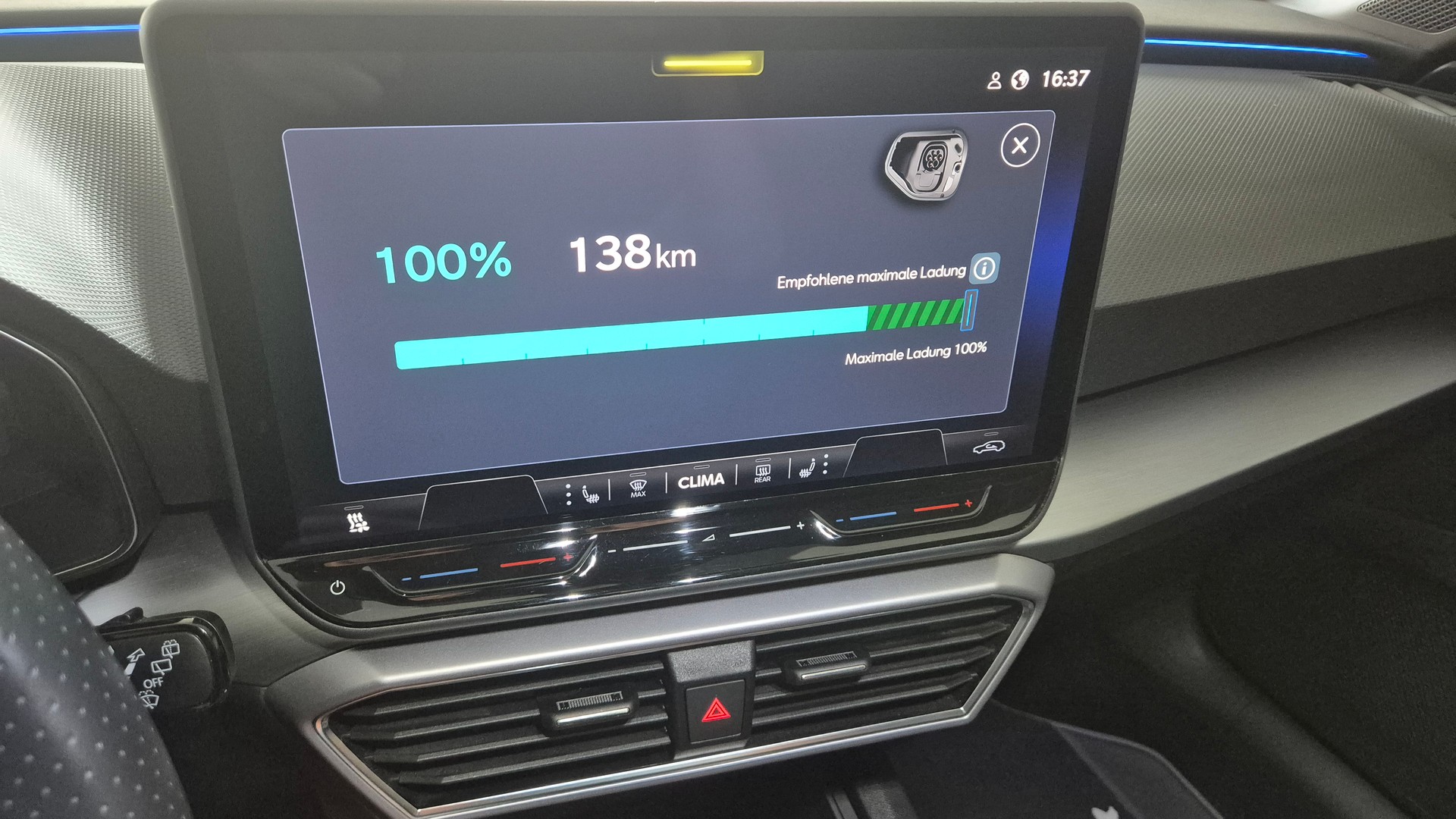 SEAT Leon ST 1.5 eHybrid pHEV DSG FR-image-21