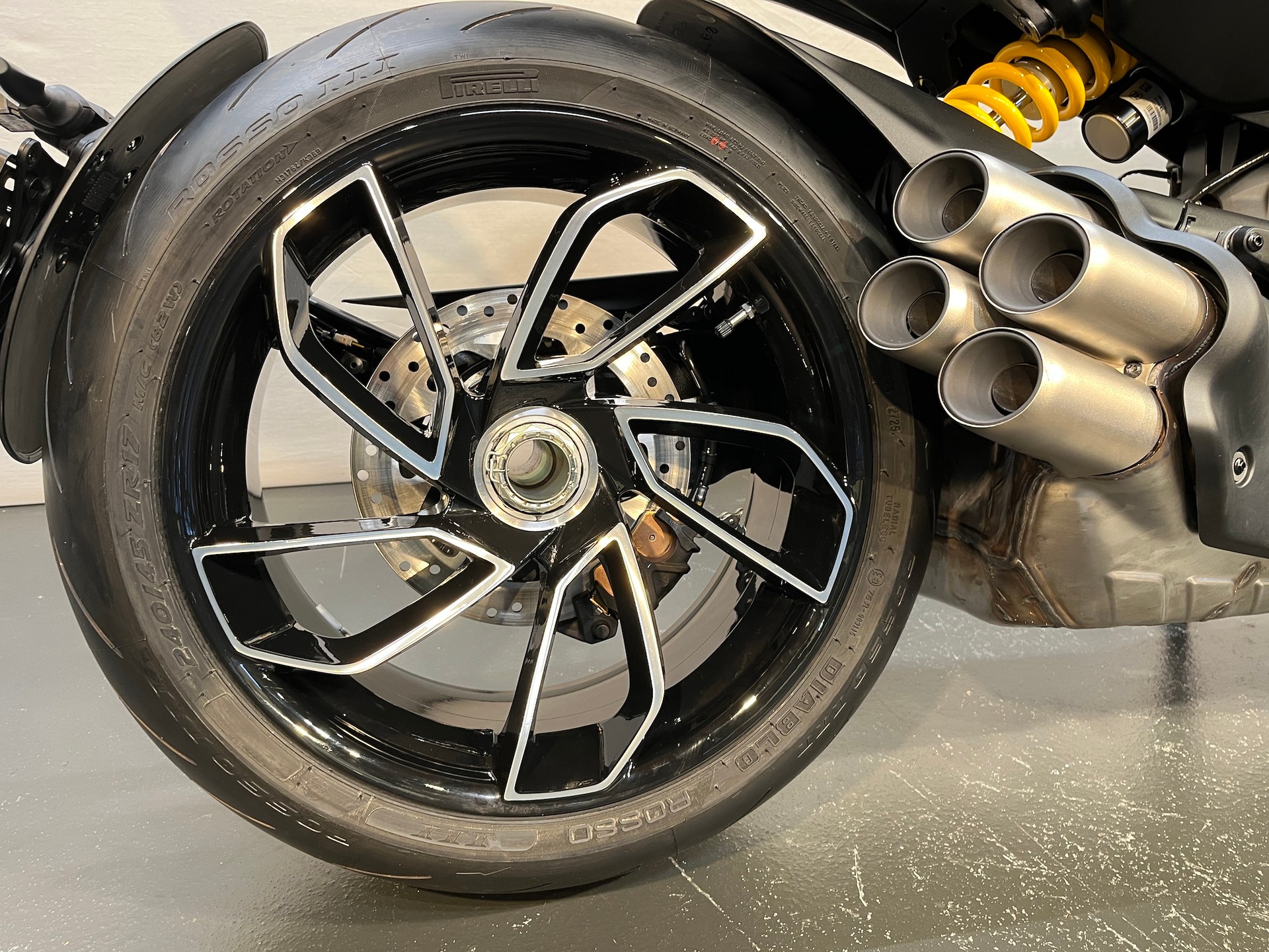 DUCATI Diavel V4-image-6