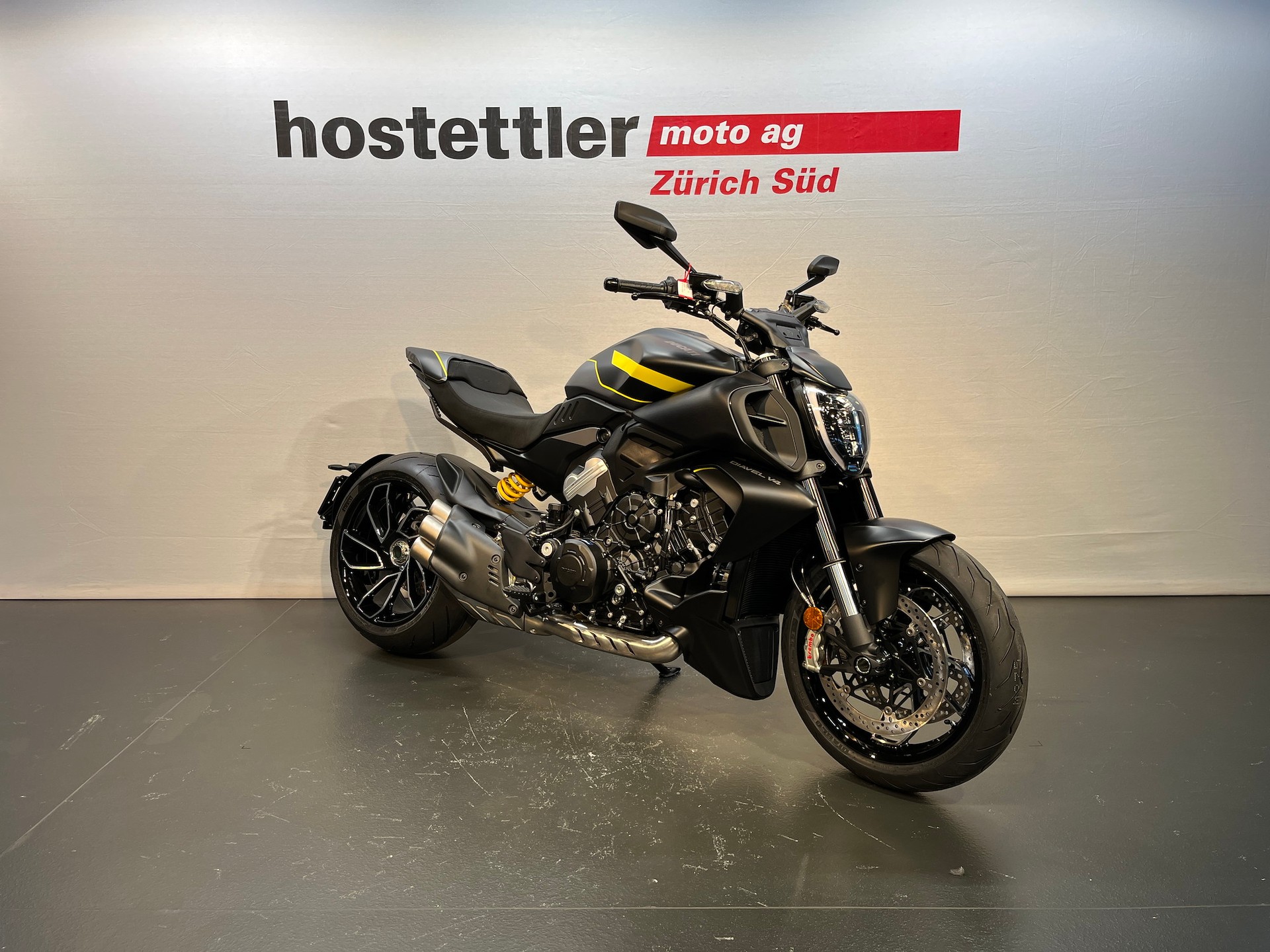 DUCATI Diavel V4-image-0