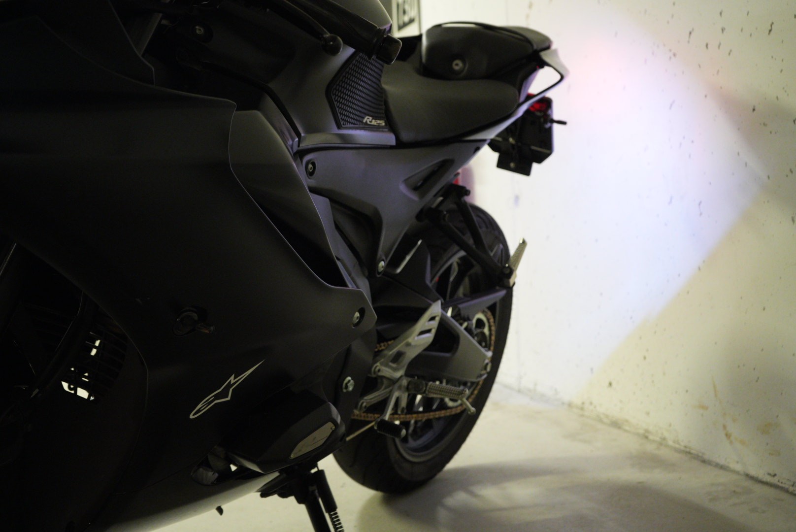 YAMAHA YZF-R 125 ABS-image-11