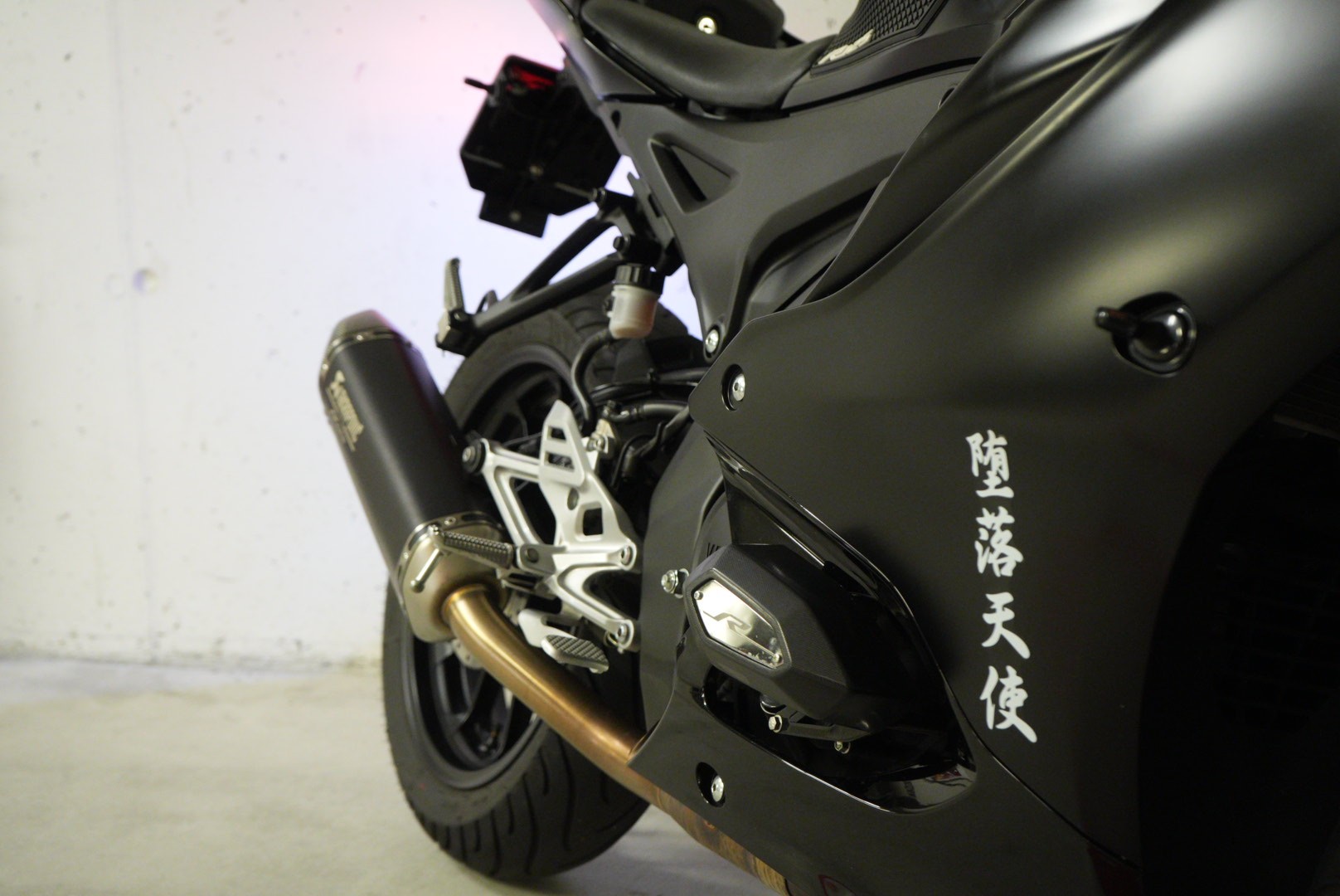YAMAHA YZF-R 125 ABS-image-9