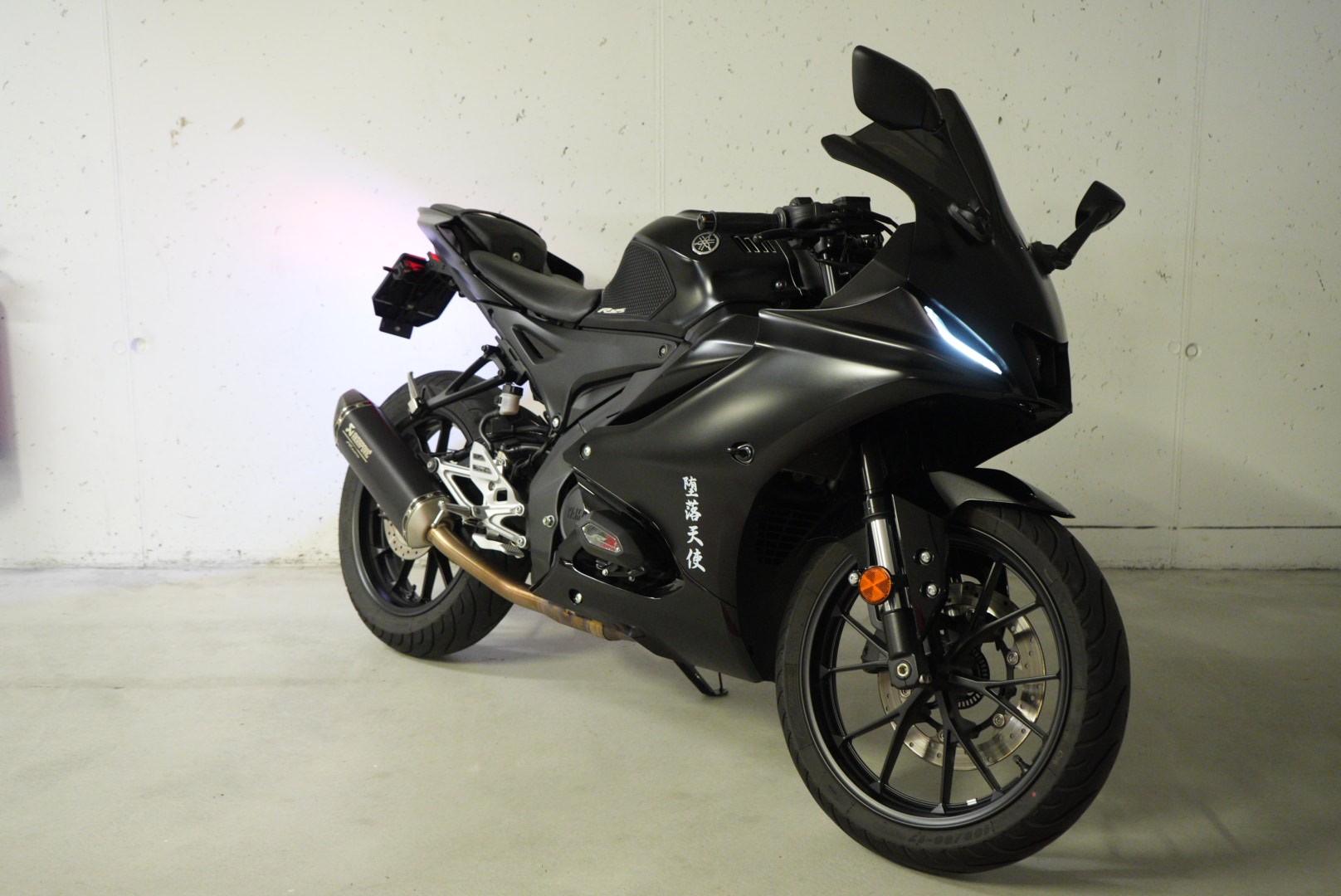 YAMAHA YZF-R 125 ABS-image-8