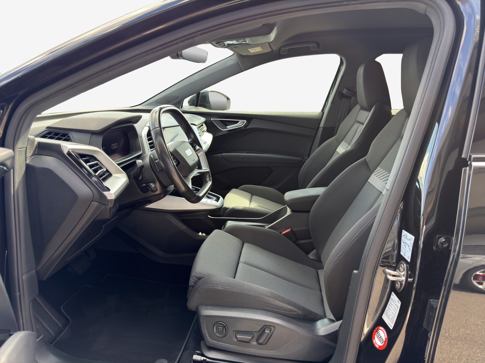 AUDI Q4 e-tron 40-image-7