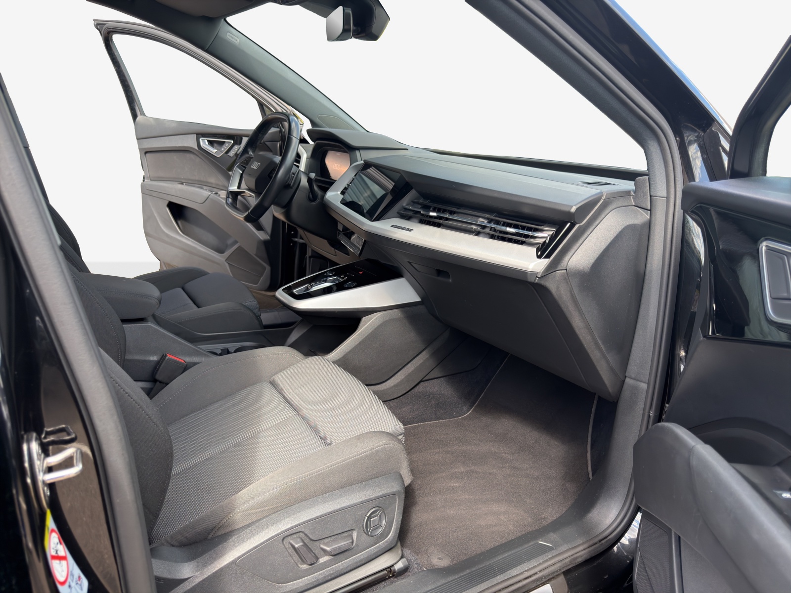 AUDI Q4 e-tron 40-image-14