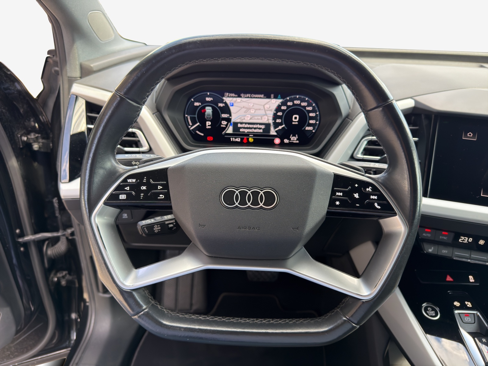 AUDI Q4 e-tron 40-image-9