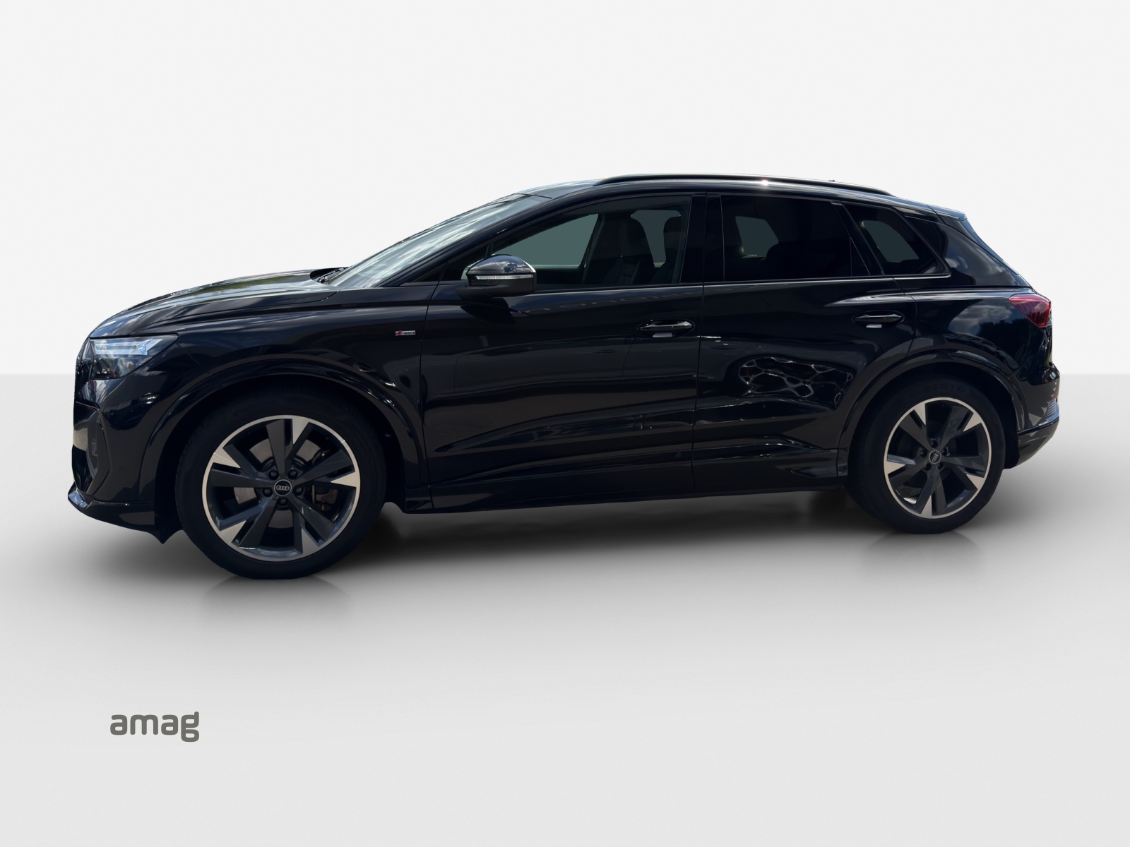AUDI Q4 e-tron 40-showroom-element-1