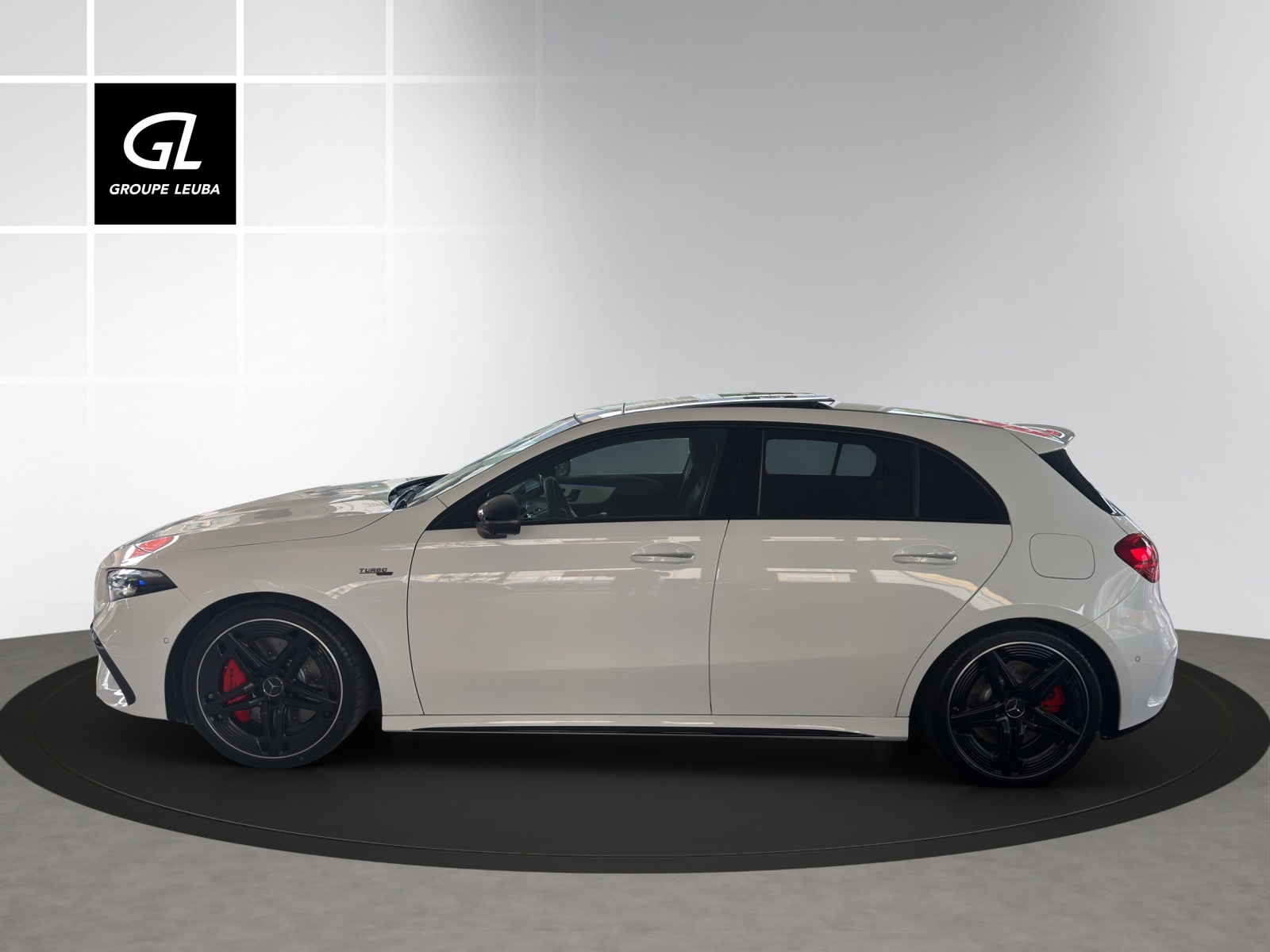 MERCEDES-BENZ A AMG 35 4Matic 8G-DCT-showroom-element-2