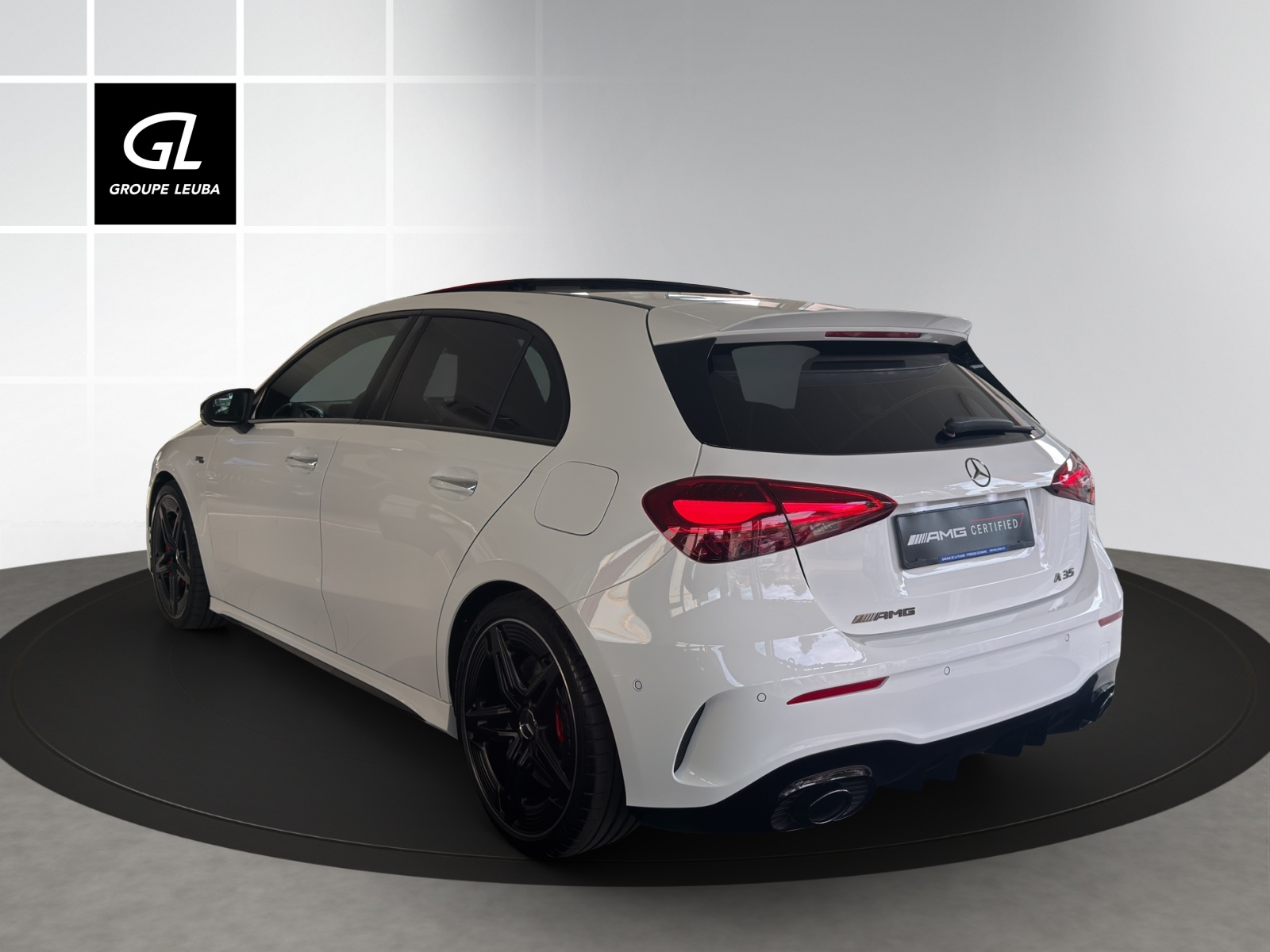 MERCEDES-BENZ A AMG 35 4Matic 8G-DCT-showroom-element-3