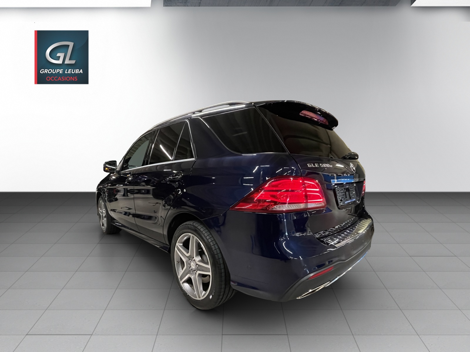 MERCEDES-BENZ GLE 500 e 4Matic 7G-Tronic-showroom-element-3