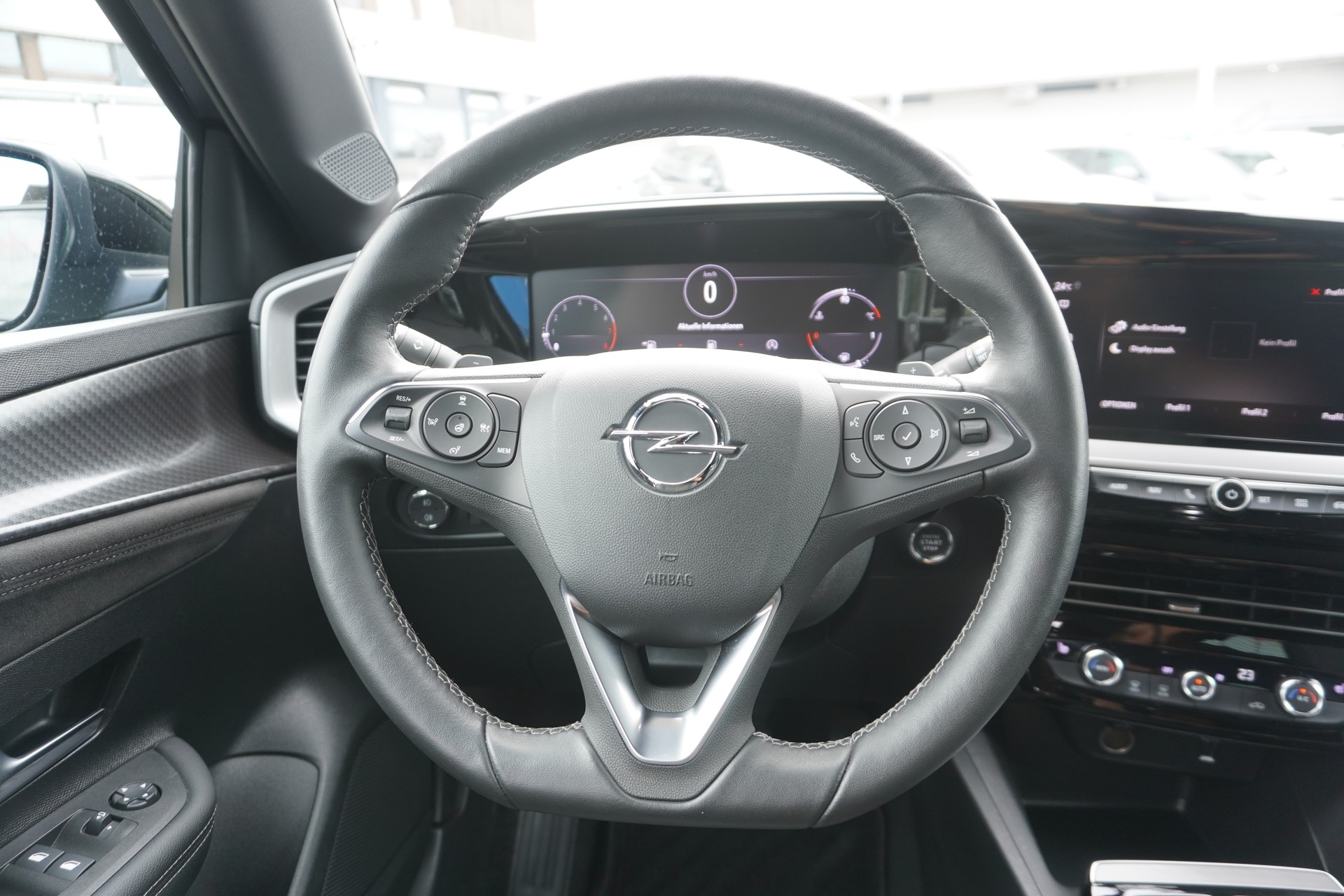 OPEL Mokka 1.2 Direct Injection Turbo Ultimate Aut.-image-14