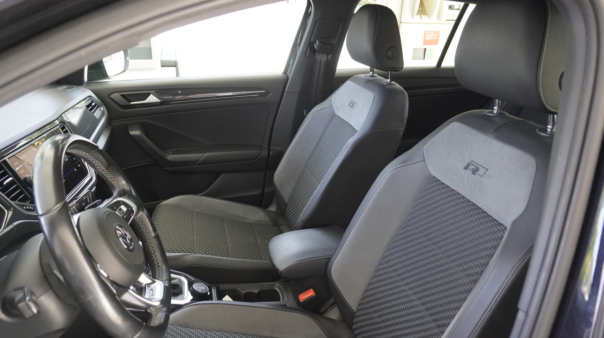 VW T-Roc 2.0 TSI Sport DSG 4Motion-showroom-element-3