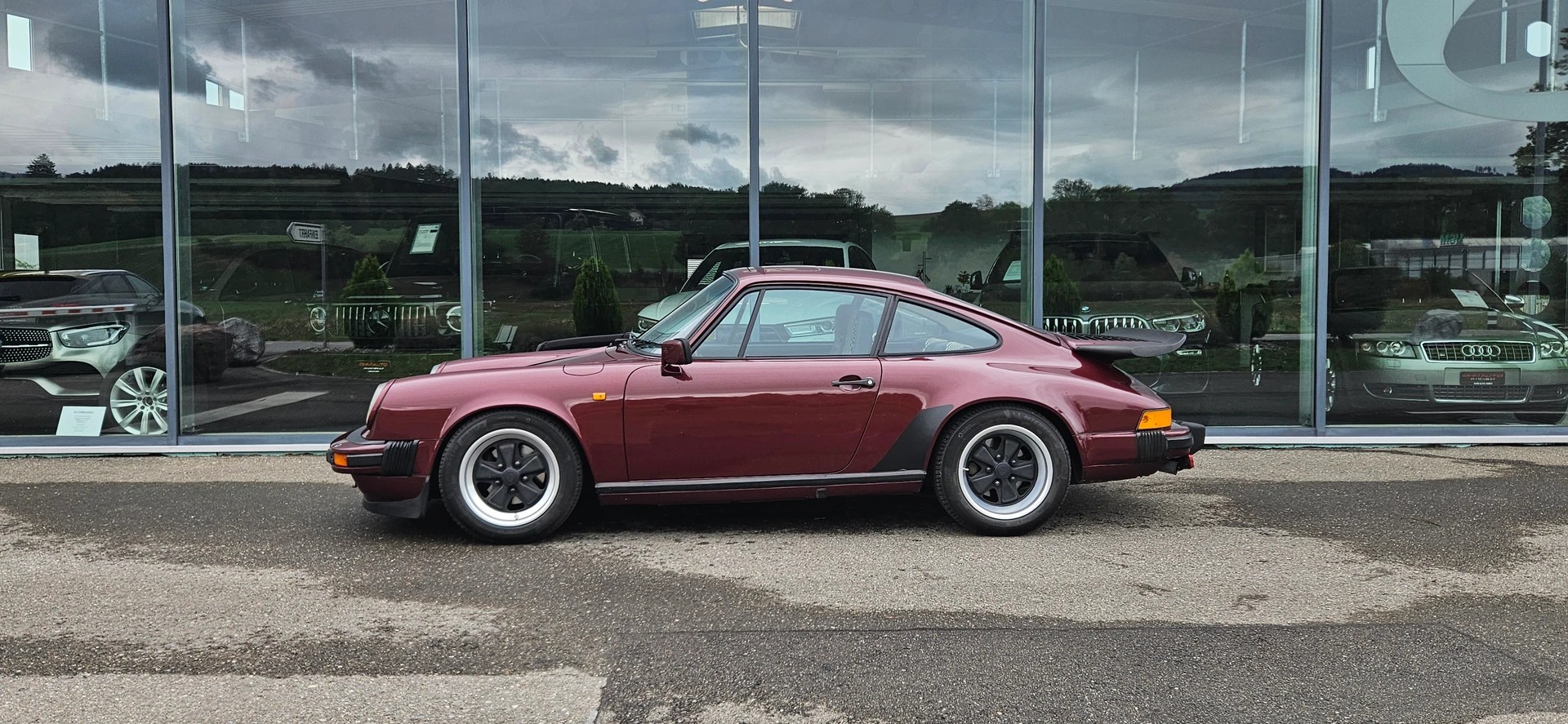 PORSCHE 911 SC Targa-image-1