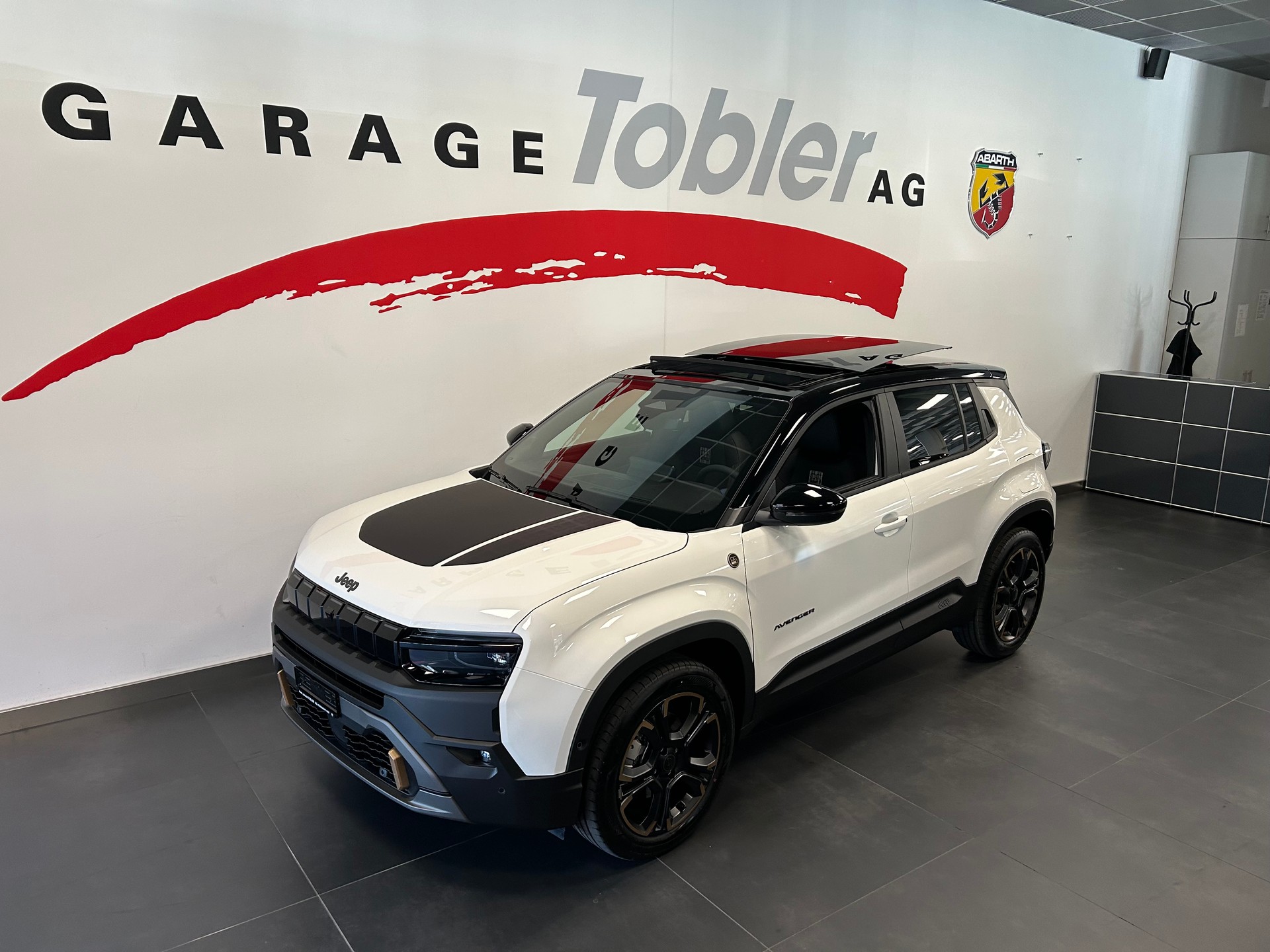 JEEP Avenger 1.2 Turbo MHEV 85th Anniversary Sky 4xe-image-7
