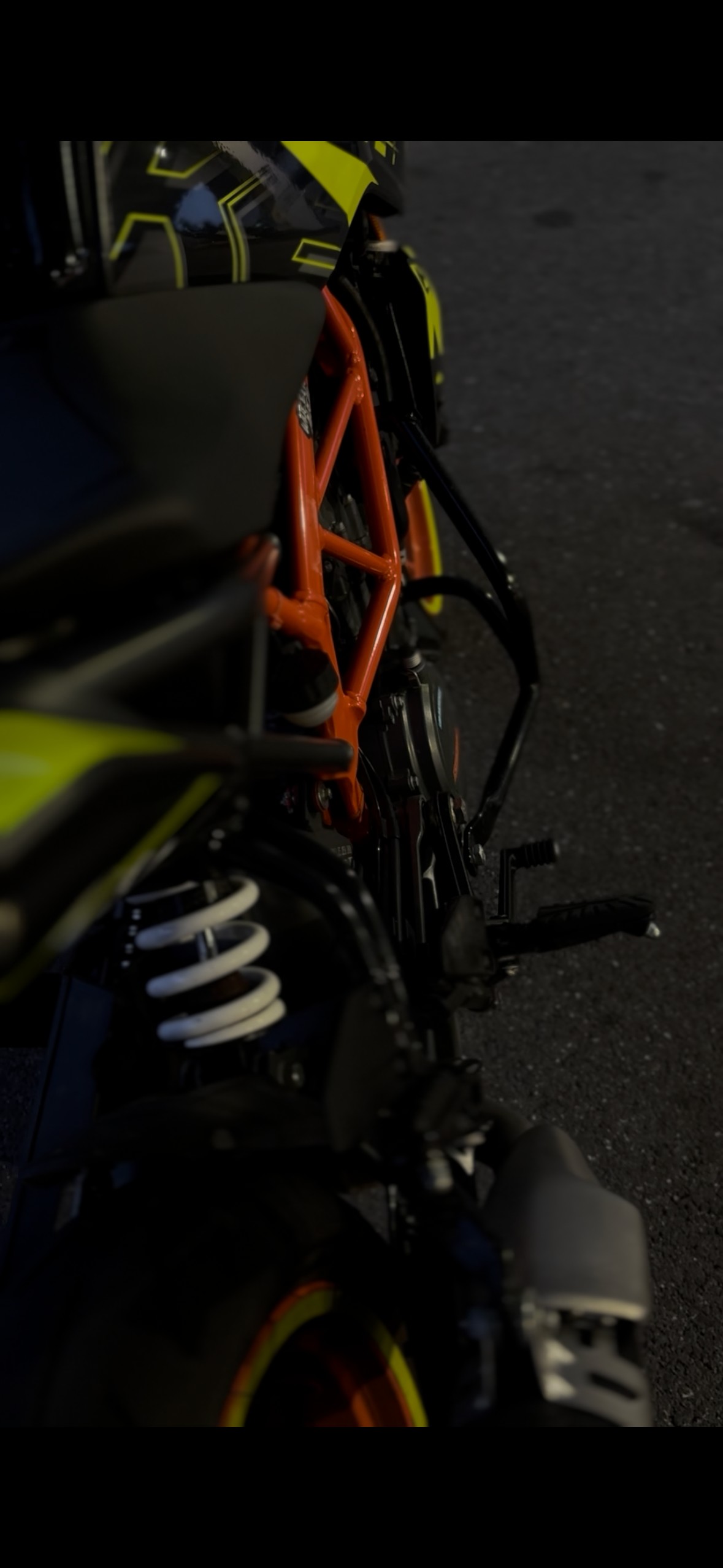 KTM 125 Duke-image-1