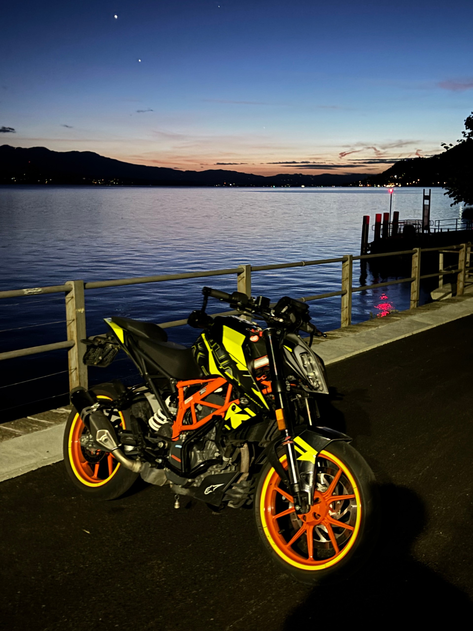 KTM 125 Duke-image-2