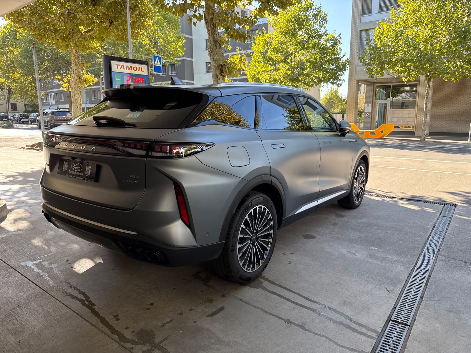 OMODA 9 SHS-P AWD Premium-showroom-element-3