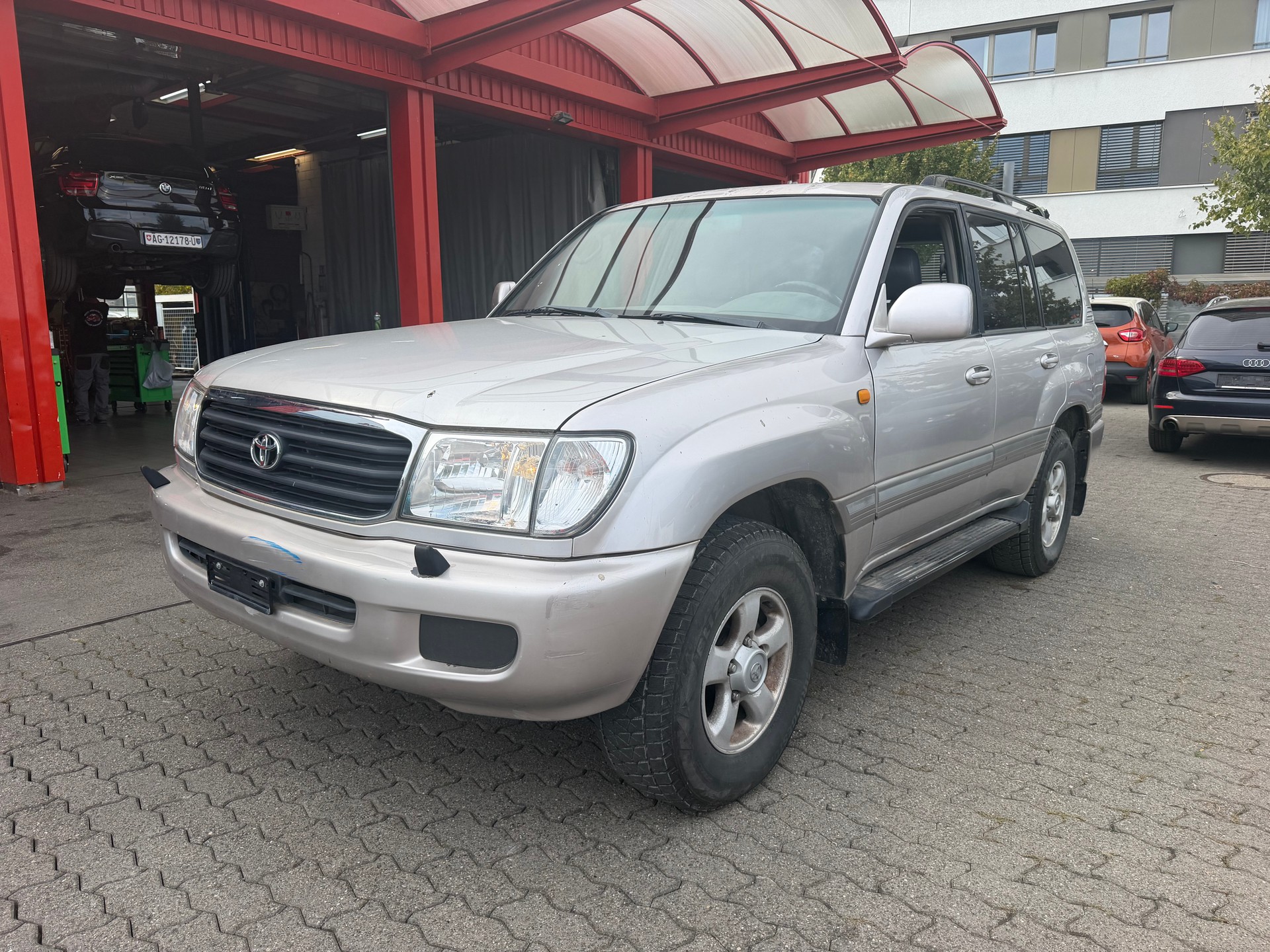 TOYOTA Land Cruiser 500 4.2TD S.Saloon