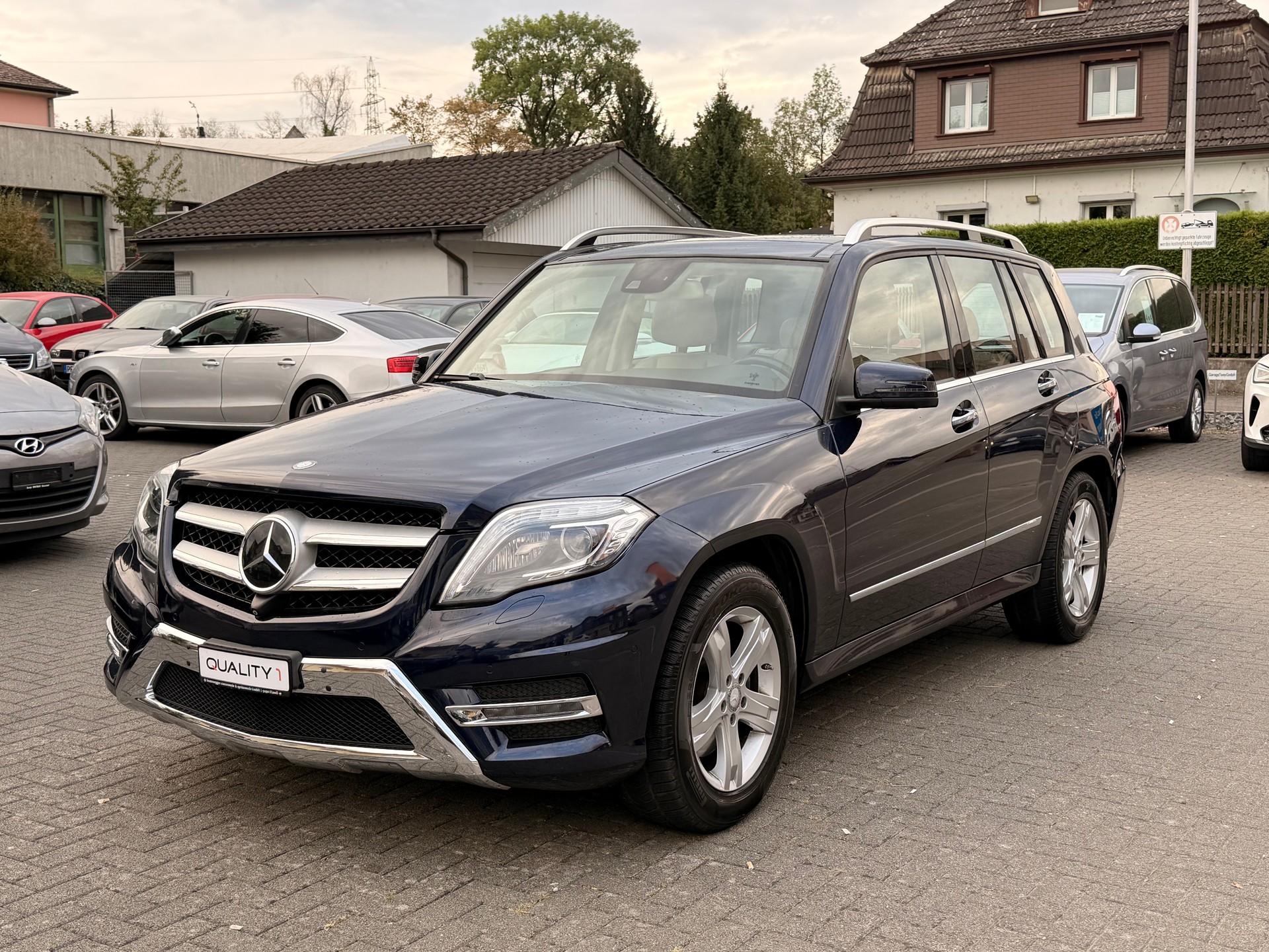 MERCEDES-BENZ GLK 350 4Matic 7G-Tronic-showroom-element-2