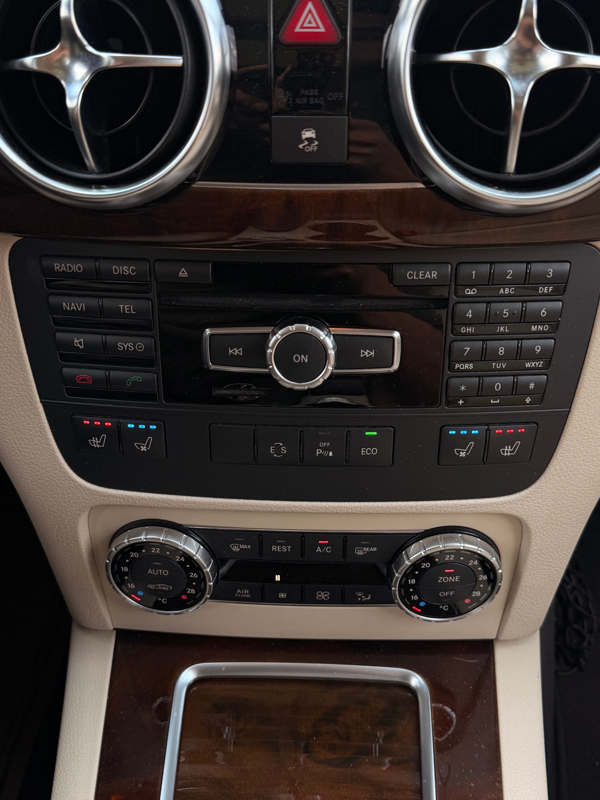 MERCEDES-BENZ GLK 350 4Matic 7G-Tronic-image-12