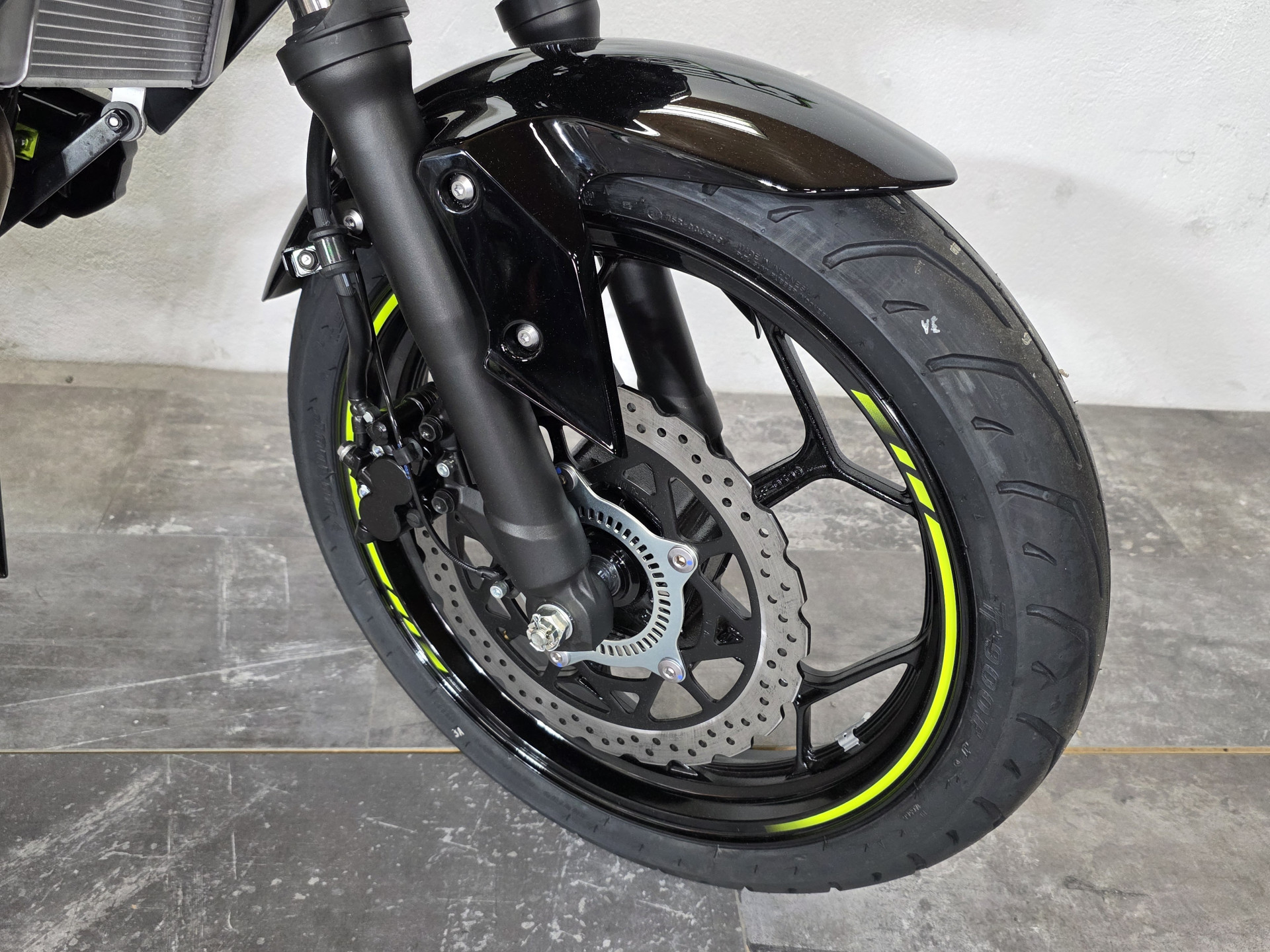 KAWASAKI Z 125-image-4