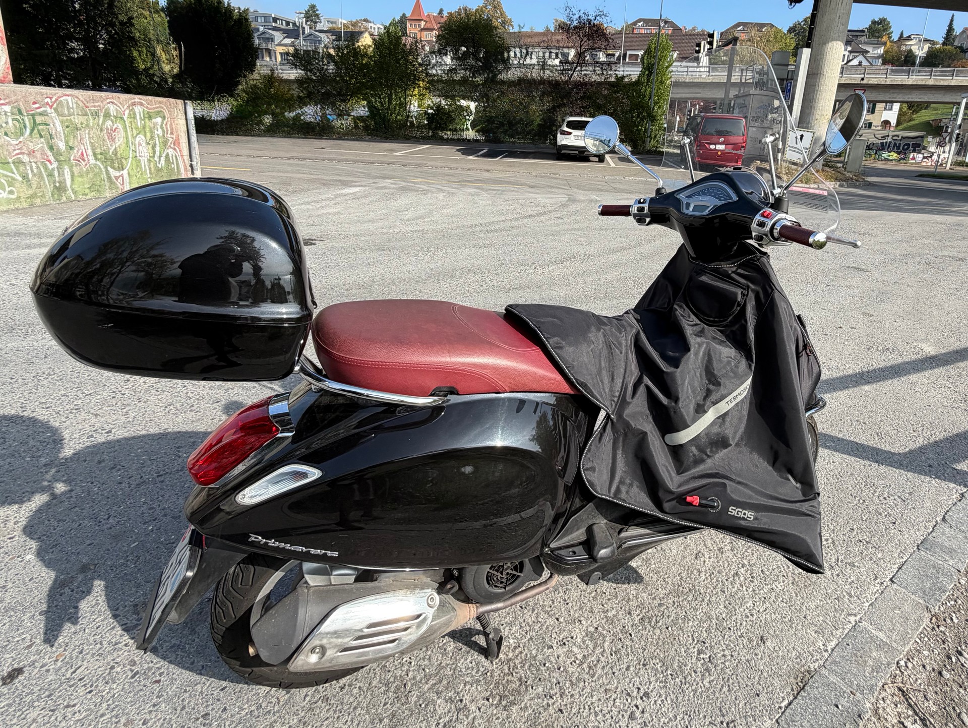 PIAGGIO Vespa 125 Primavera i.e. 3V-image-0