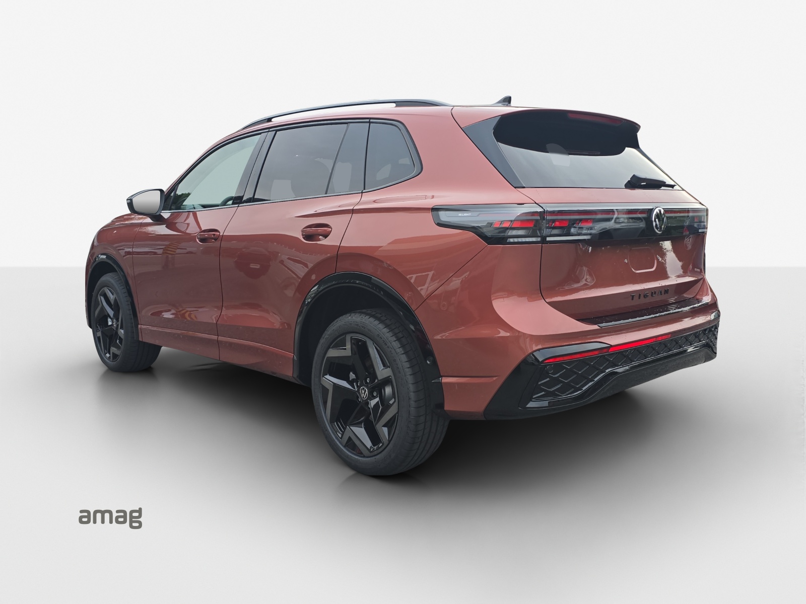 VW Tiguan 2.0 TSI DSG Life 4Motion-showroom-element-2