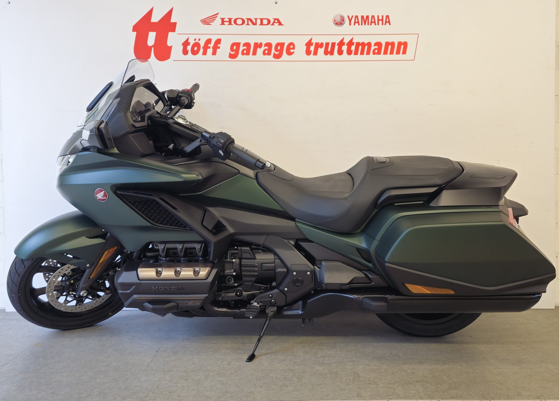 HONDA GL 1800 B Goldwing Bagger DCT-image-1