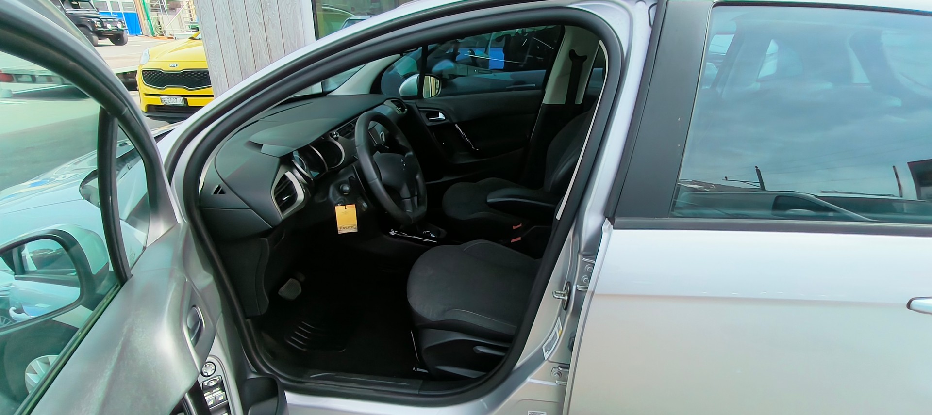 CITROEN C3 1.2i Séduction ETG5-image-4