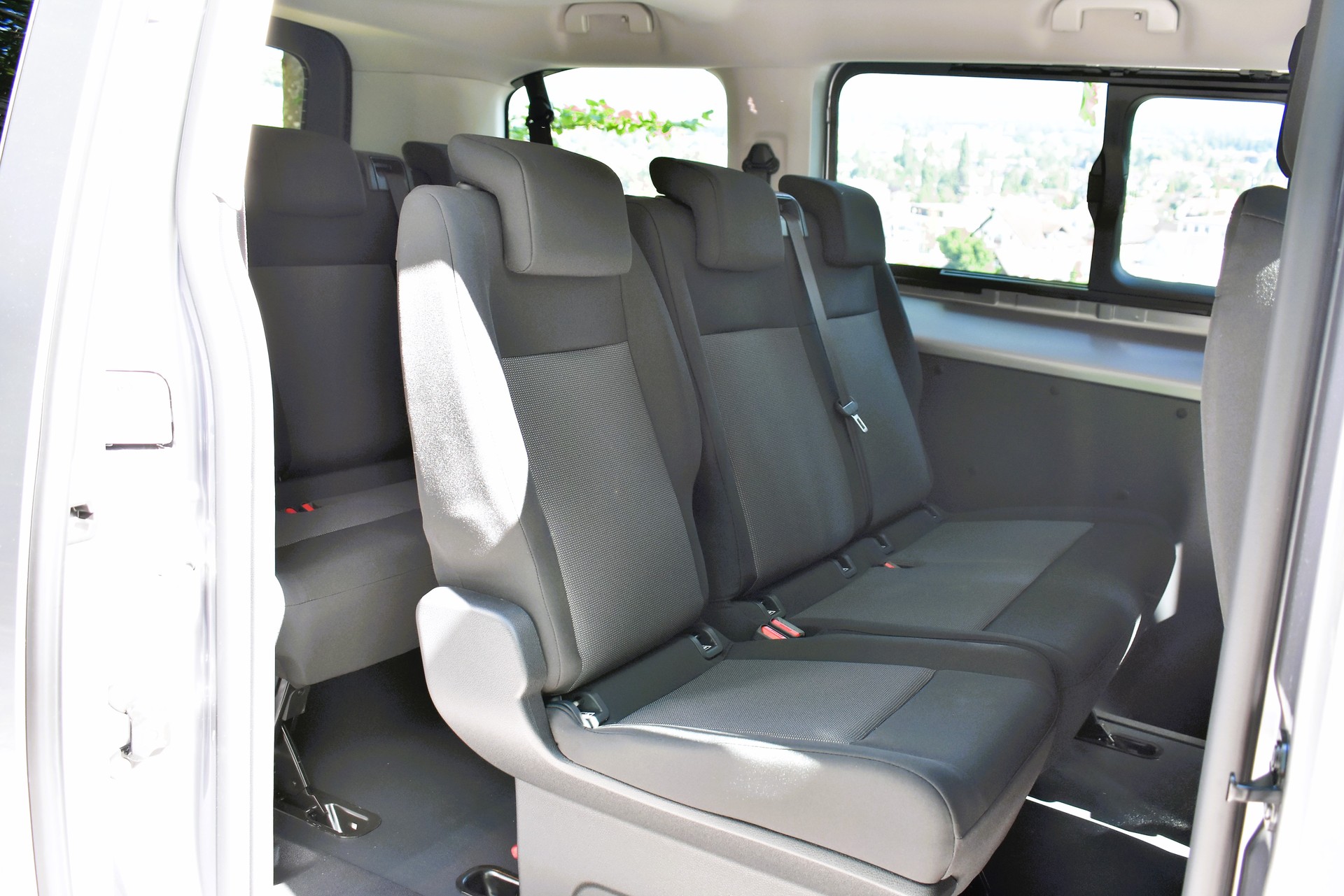 OPEL Vivaro Combi 2.0 CDTI Essentia s/s M-image-9