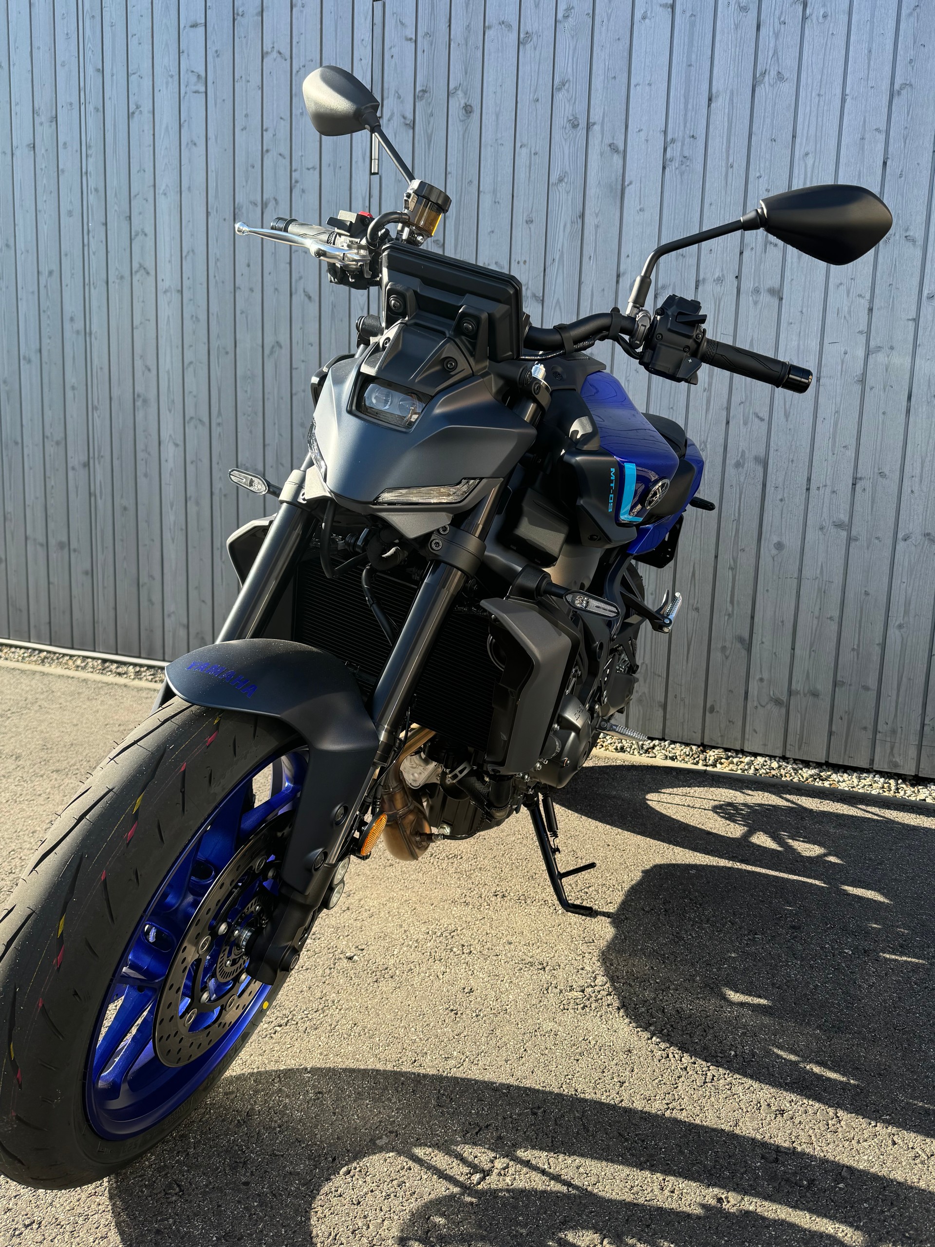 YAMAHA MT-09-showroom-element-3