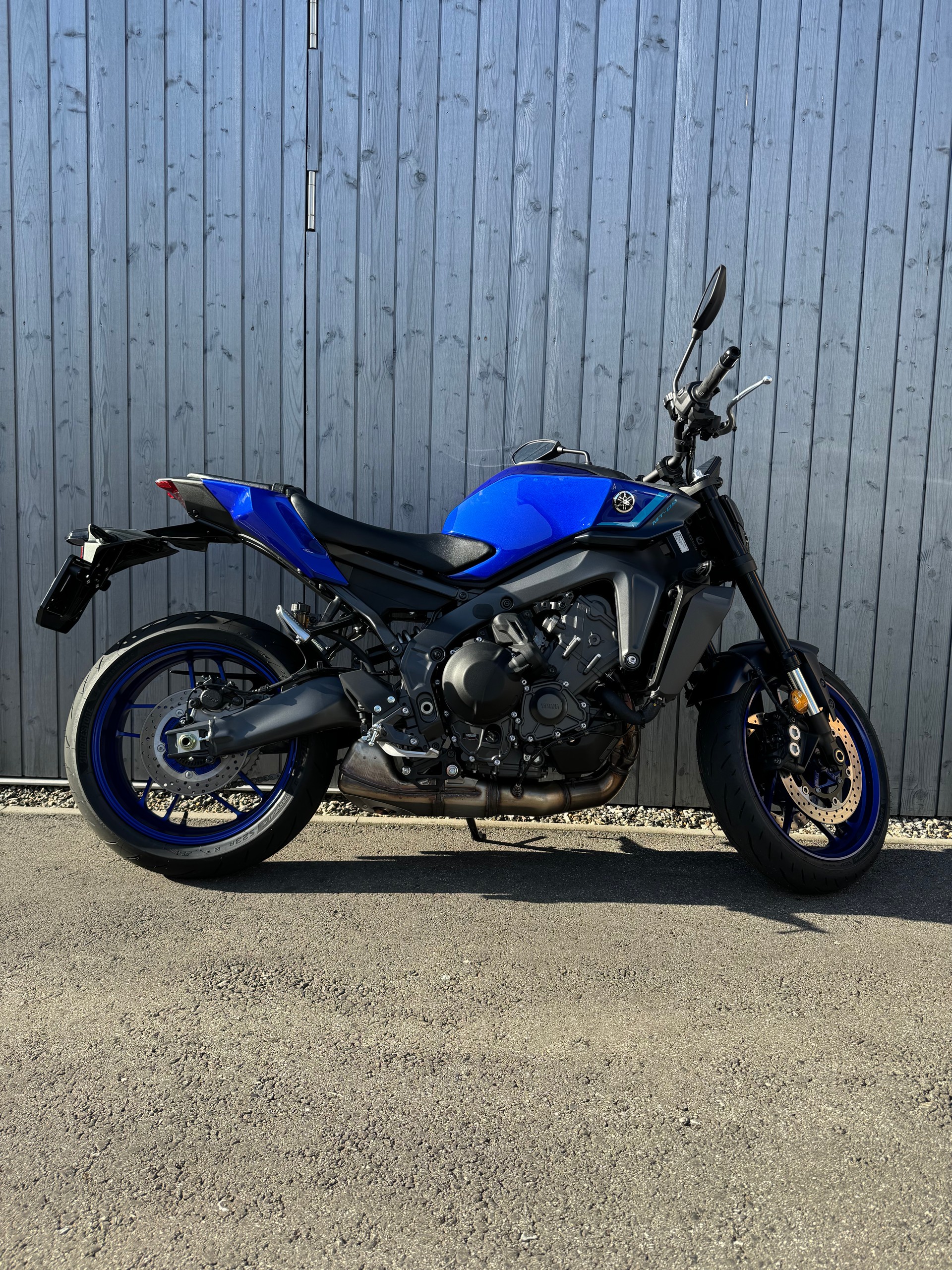 YAMAHA MT-09