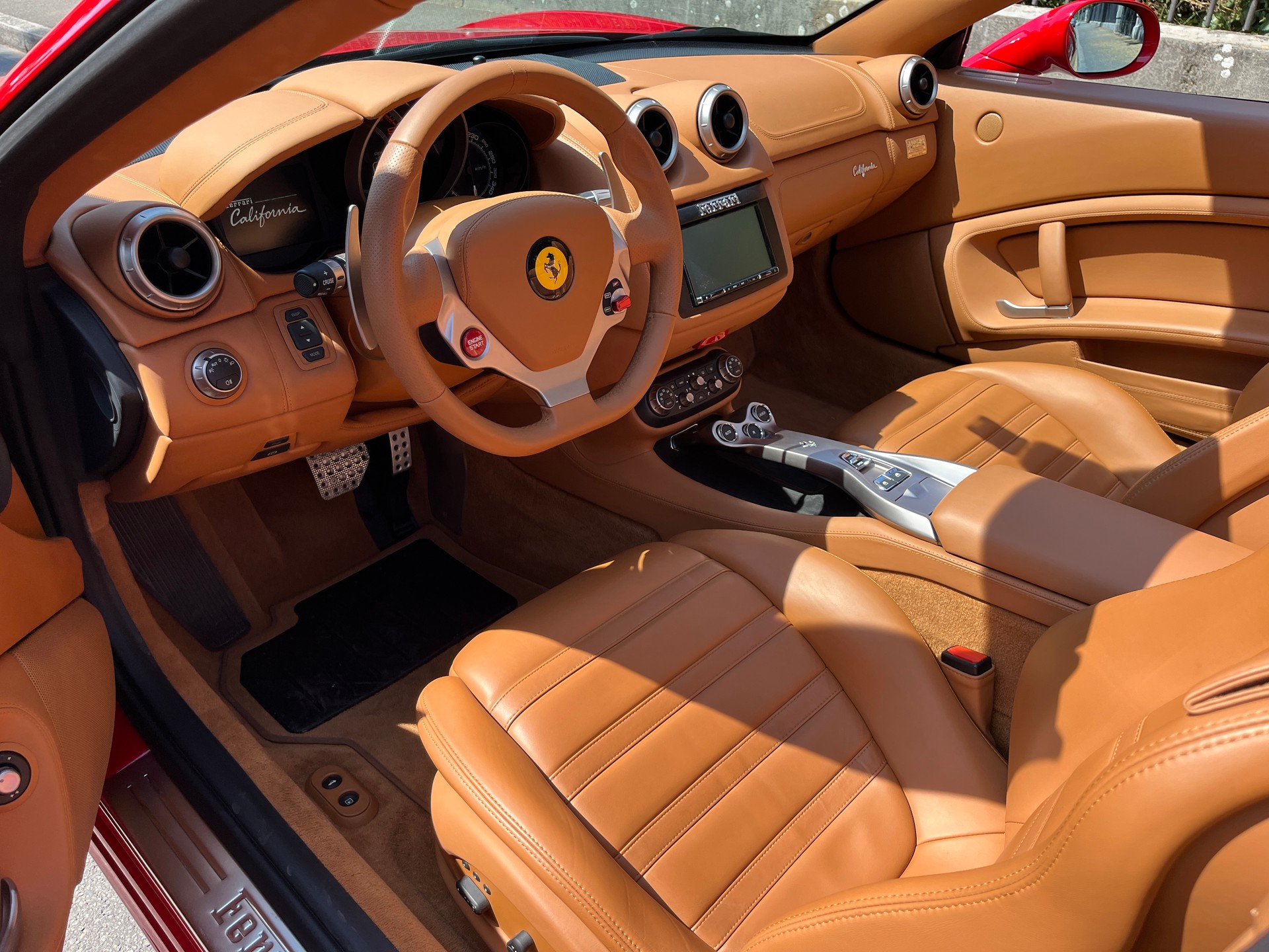 FERRARI California 4.3 V8-image-4