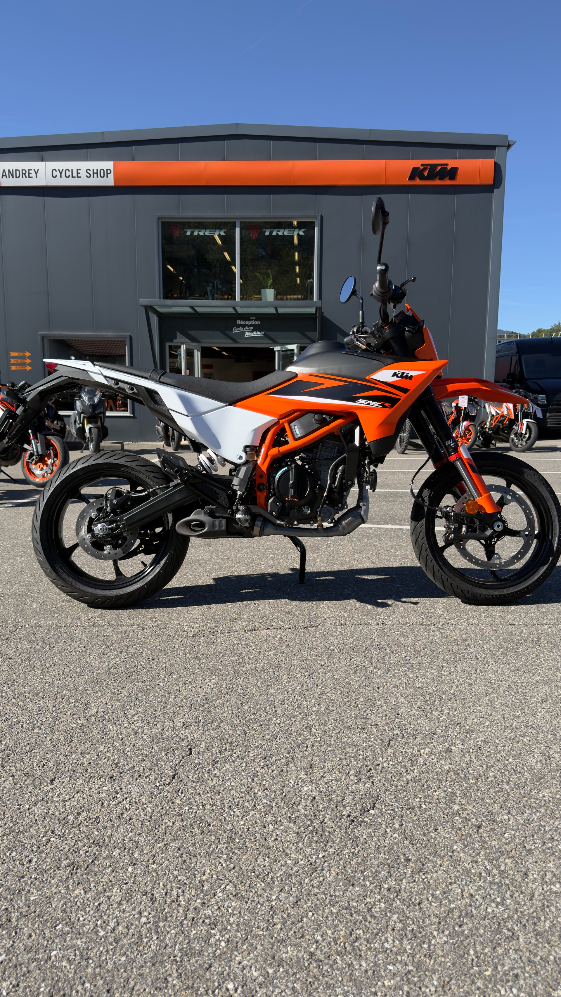 KTM 2025 KTM 125 SMC R-image-1