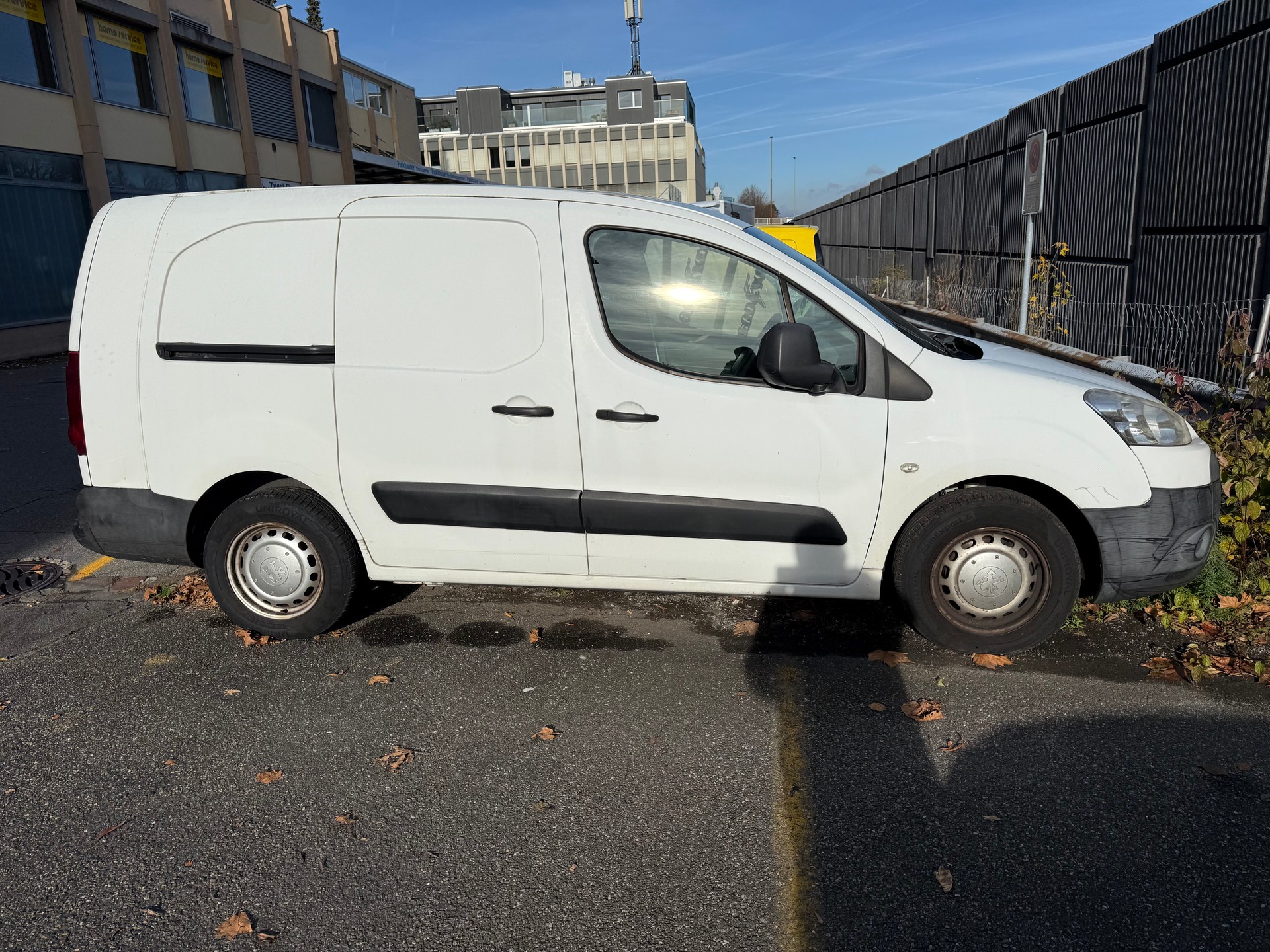 PEUGEOT Partner 1.6 HDI Urban-image-1