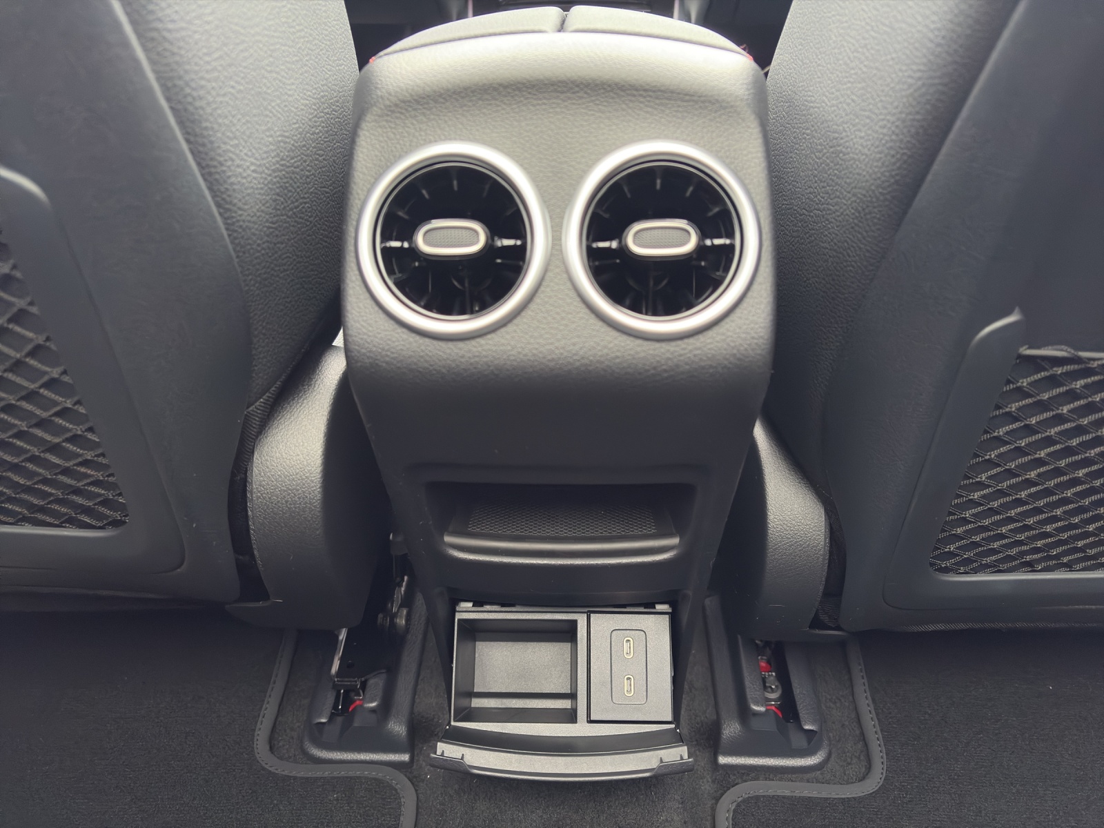 MERCEDES-BENZ EQA 300 66,5kWh 4Matic Excellence-image-18