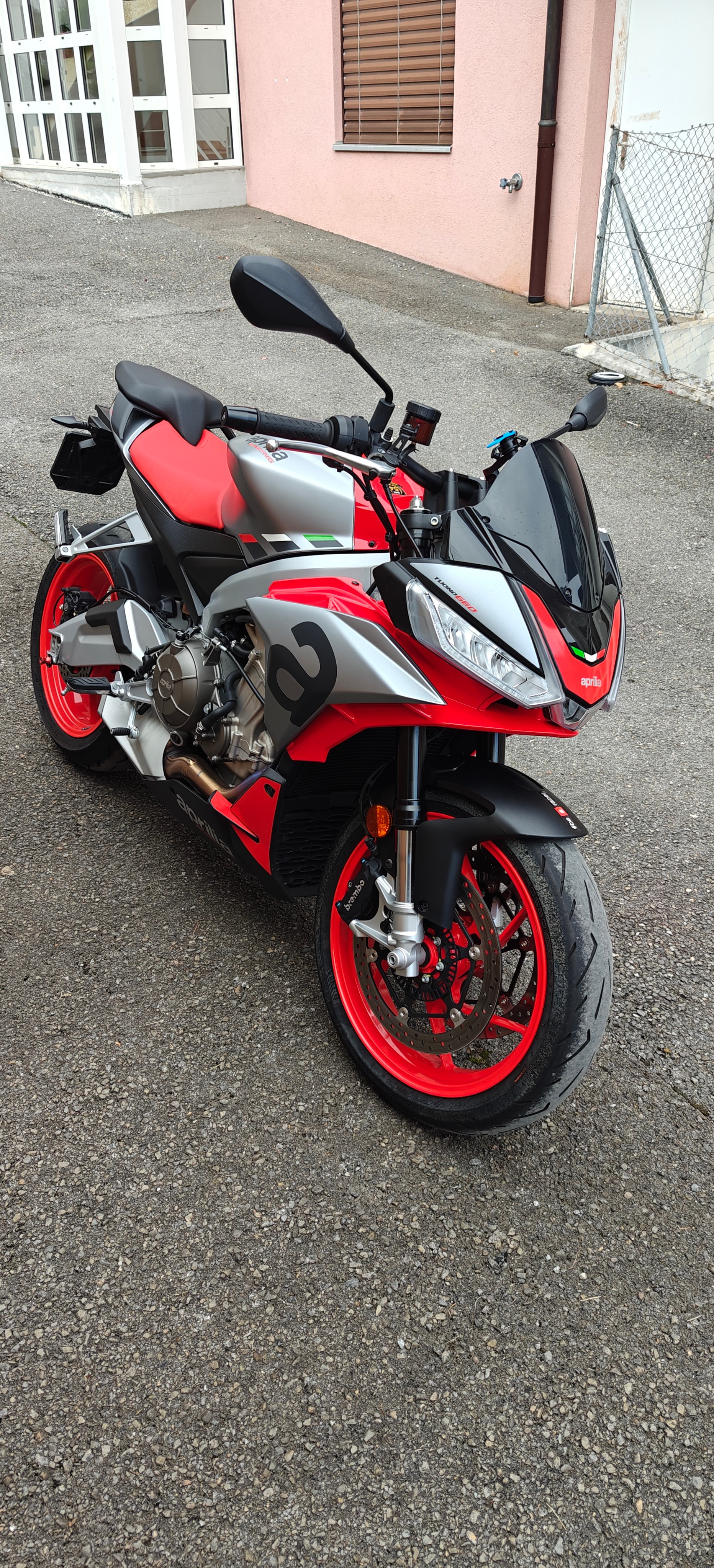 APRILIA Tuono 660-image-1