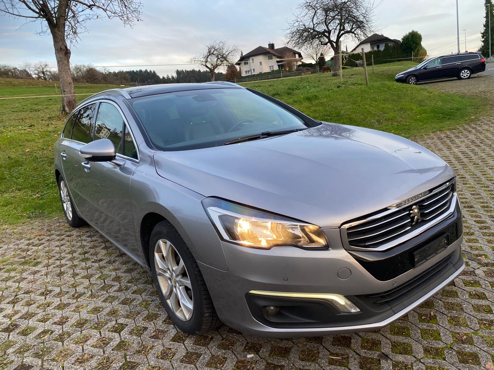 PEUGEOT 508 SW 1.6 HDI Active-image-1