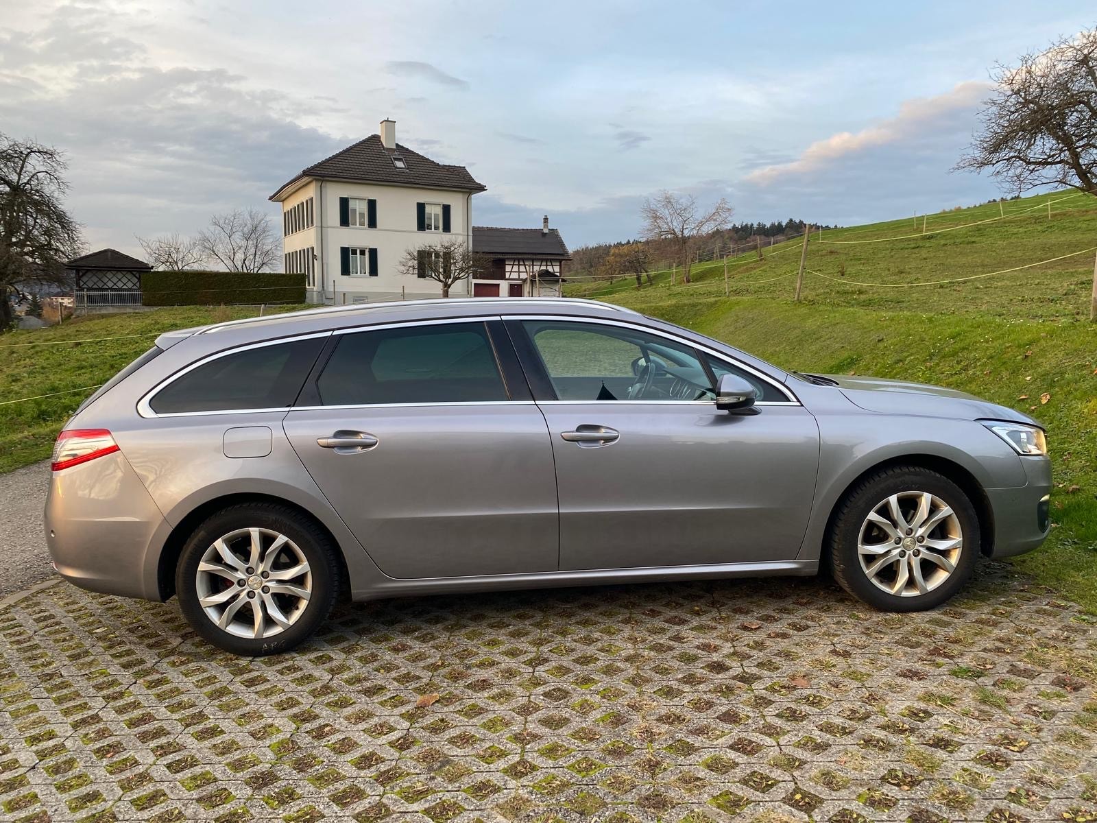 PEUGEOT 508 SW 1.6 HDI Active-image-2