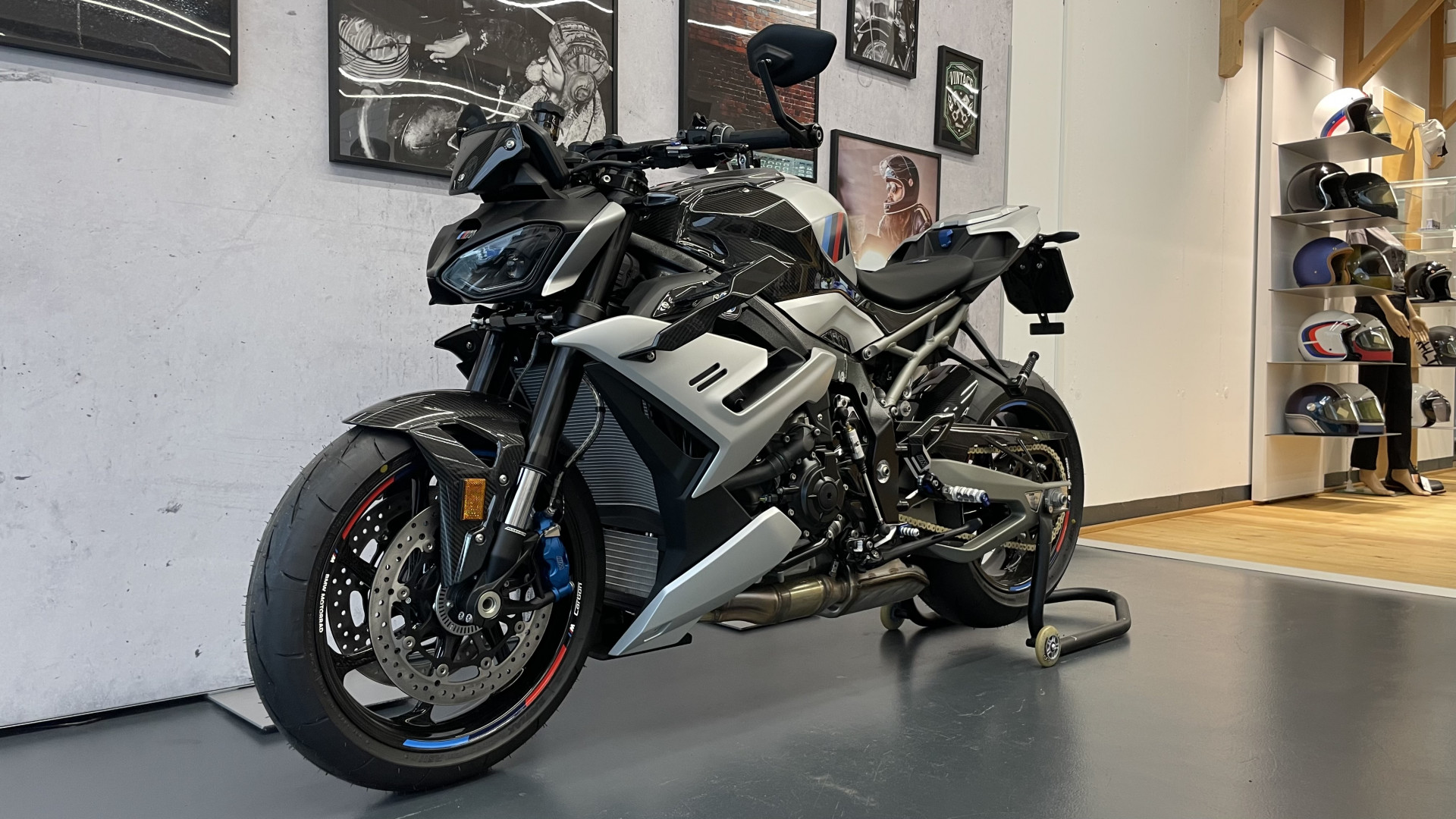 BMW M 1000 R Competition-image-4