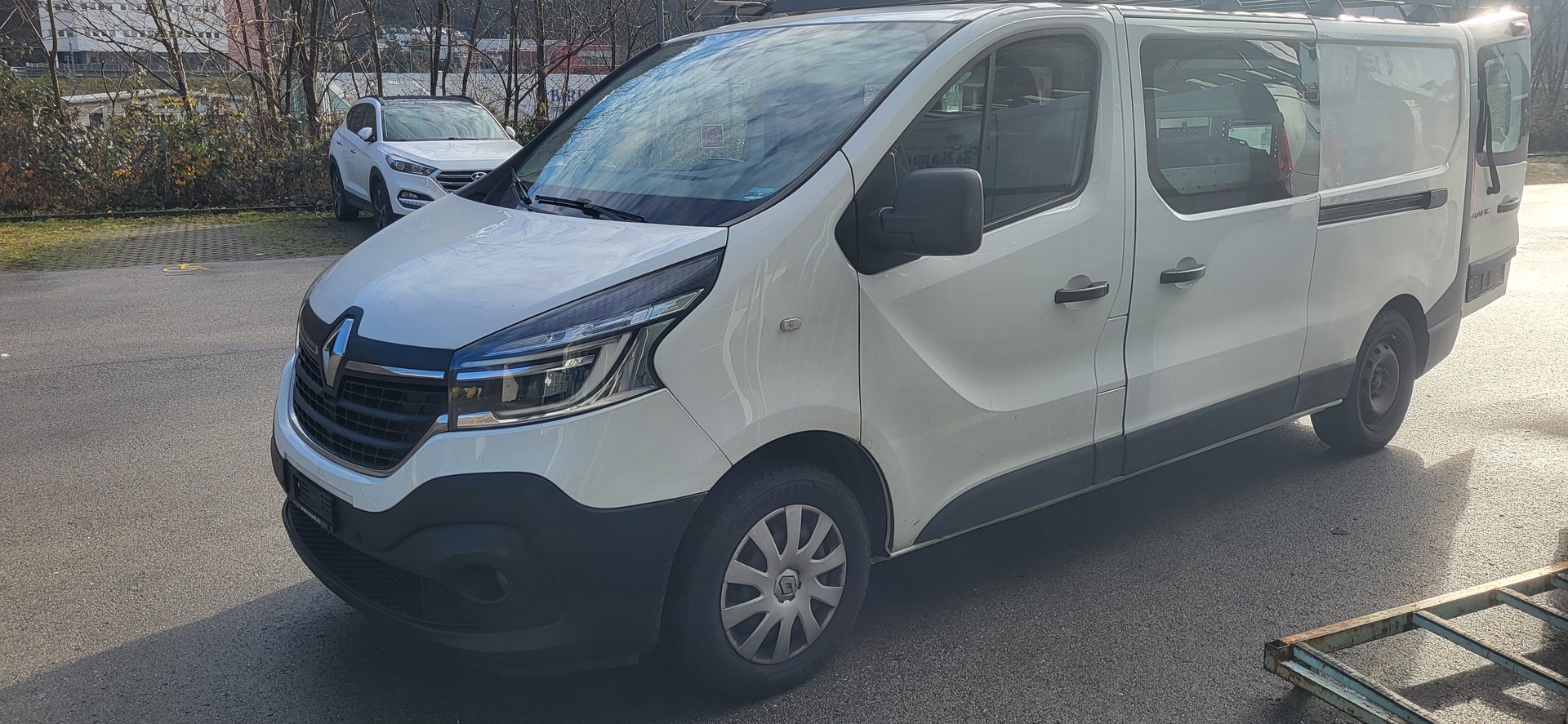 RENAULT Trafic 2.0 Energy dCi 120 3.0t Business L2H1-image-1