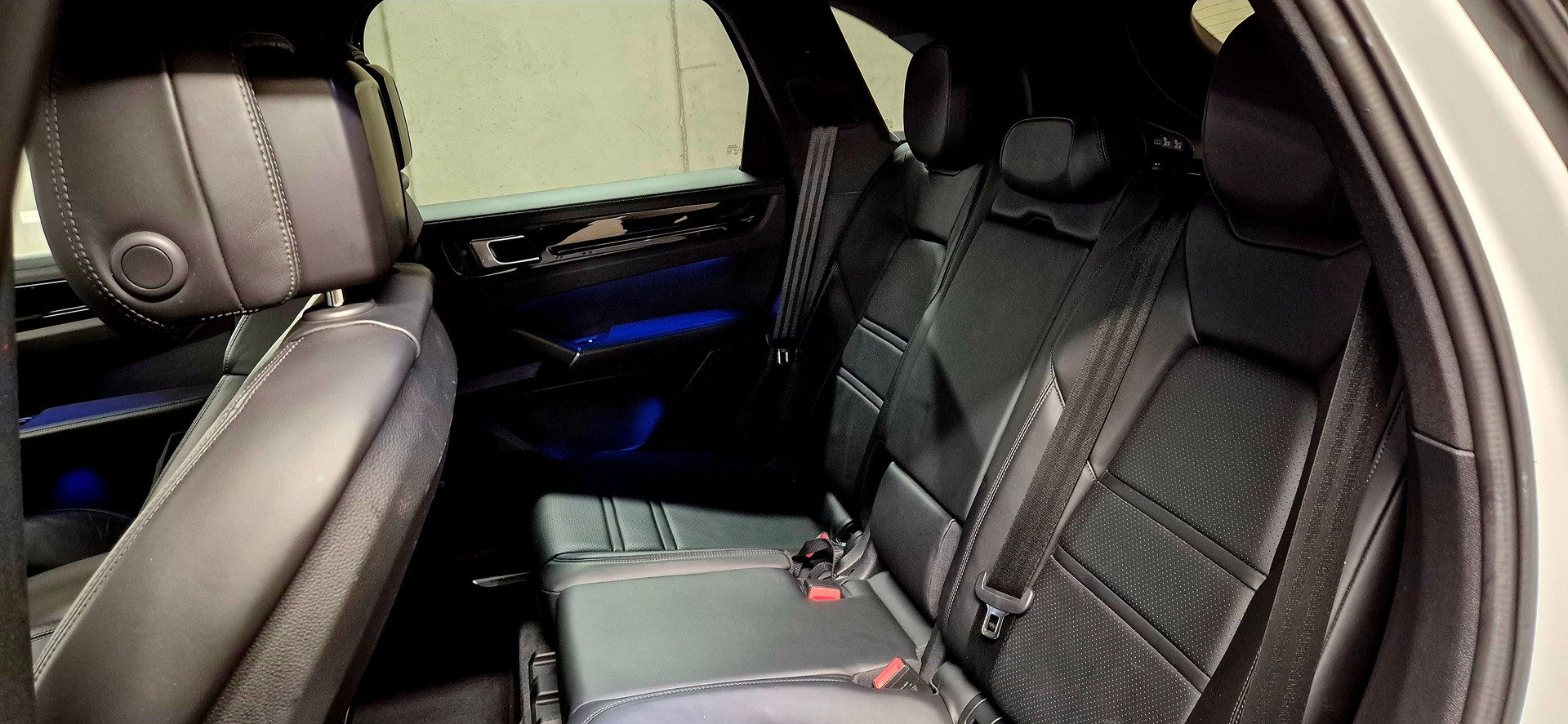 PORSCHE Cayenne E-Hybrid-image-13